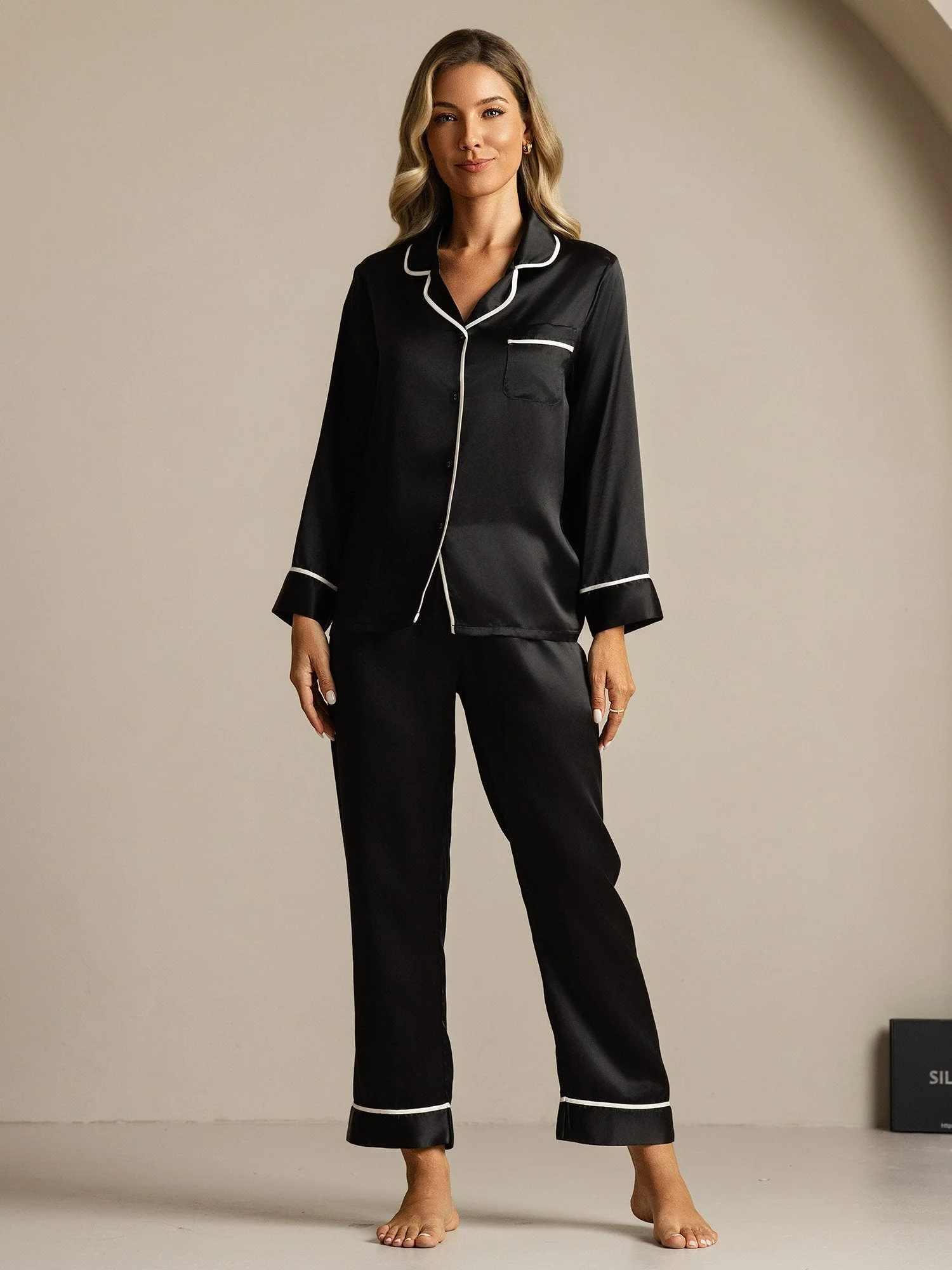 100% Moerbeizijde Klassieke Pyjama Set - Image 29