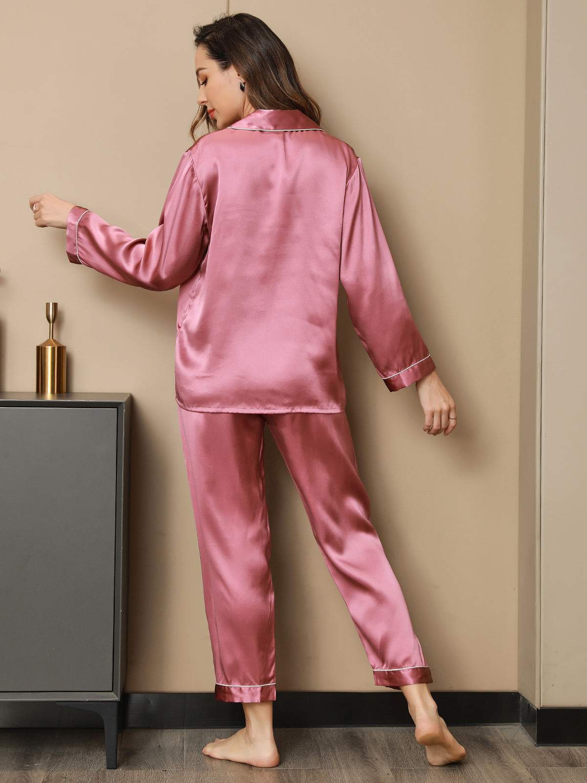 Binding Trim Klassiek Moerbei Zijde Pyjama Set - Image 38