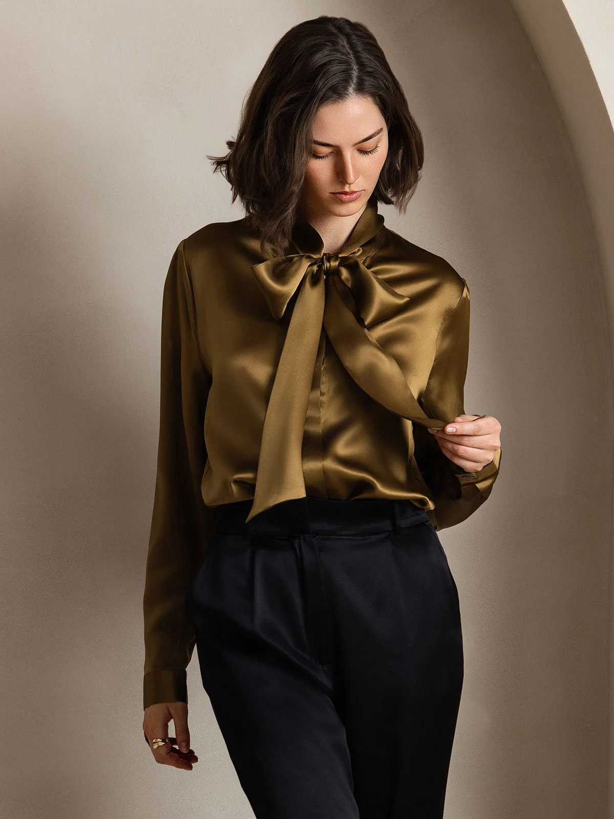 19 Momme Zijden Elegante Strikblouse met Lange Mouwen - Image 19