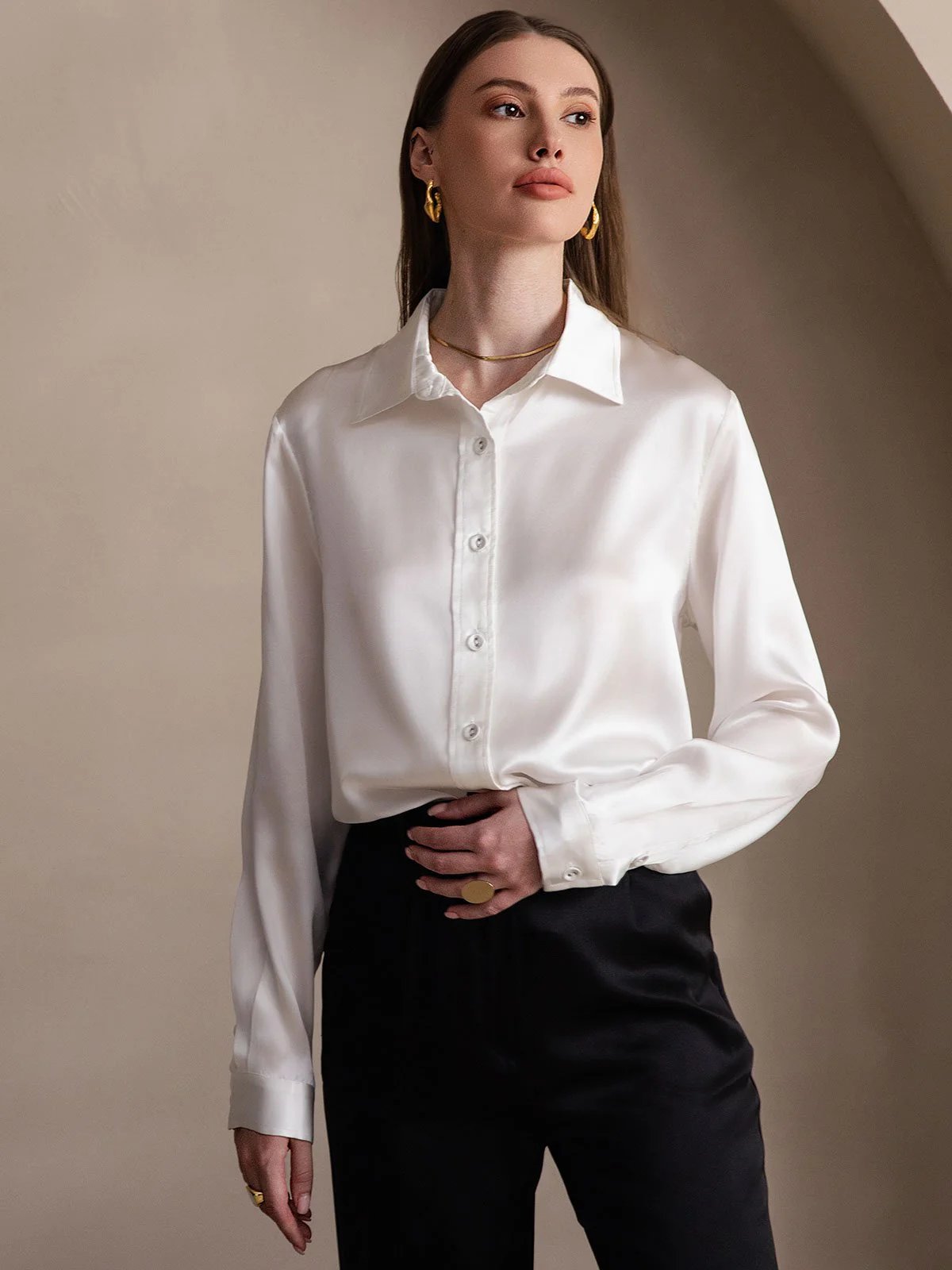19 Momme Modieus Basiszijde Shirt - Image 24