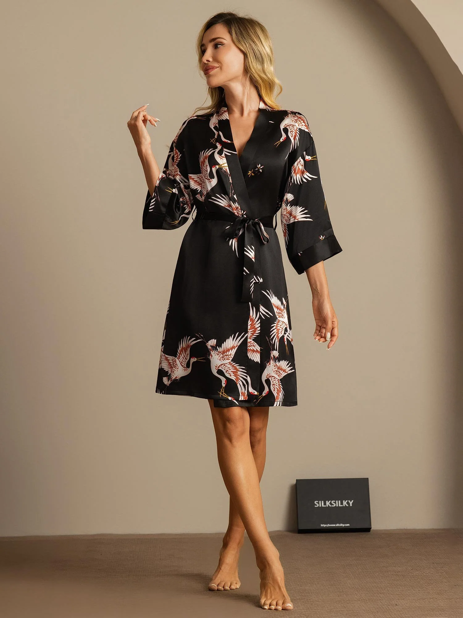 19Momme Pure Zijde Kraanvogelprint Geknoopte Wikkel Kimono Robe voor Dames - Image 27