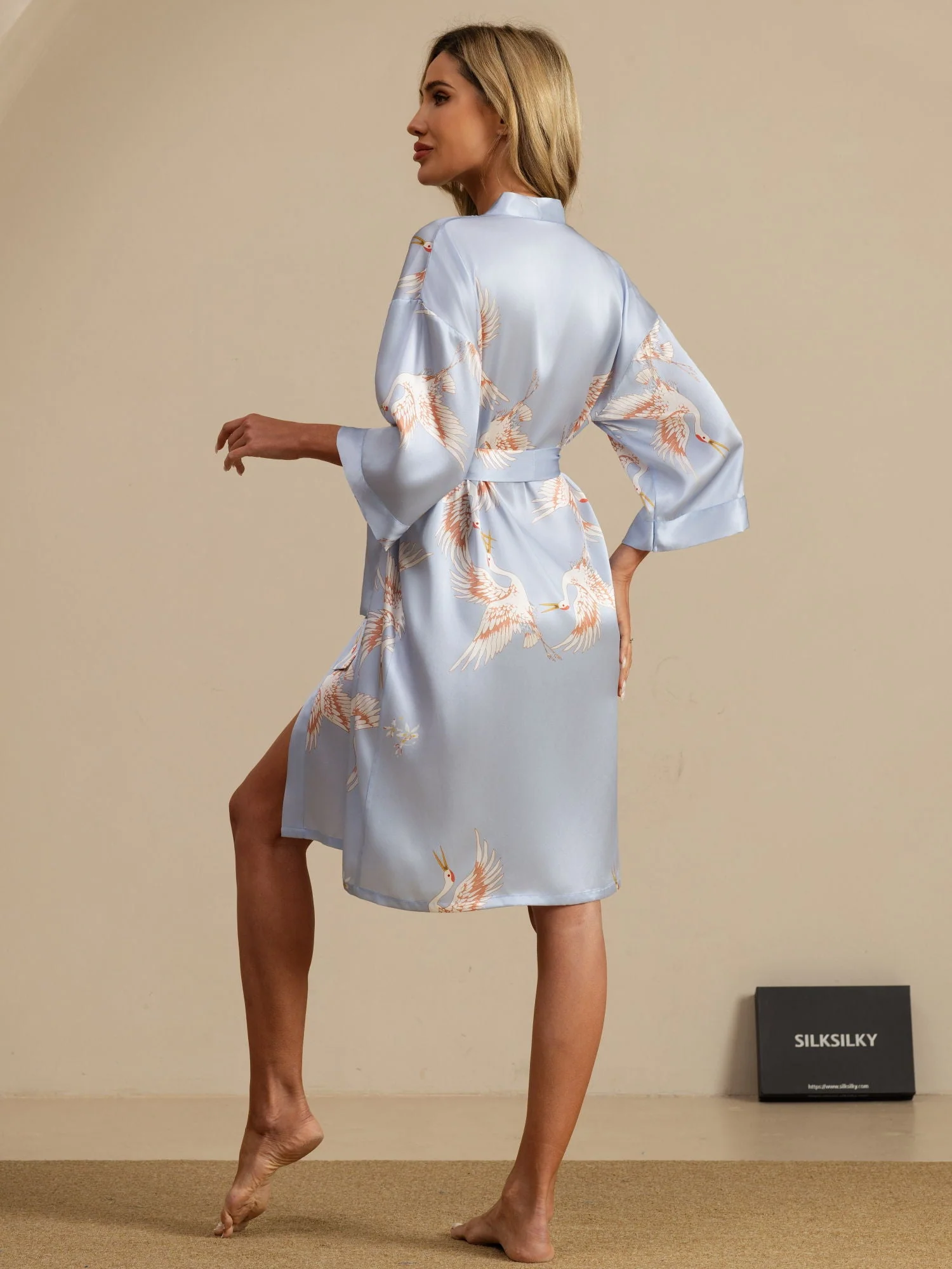 19Momme Pure Zijde Kraanvogelprint Geknoopte Wikkel Kimono Robe voor Dames - Image 32