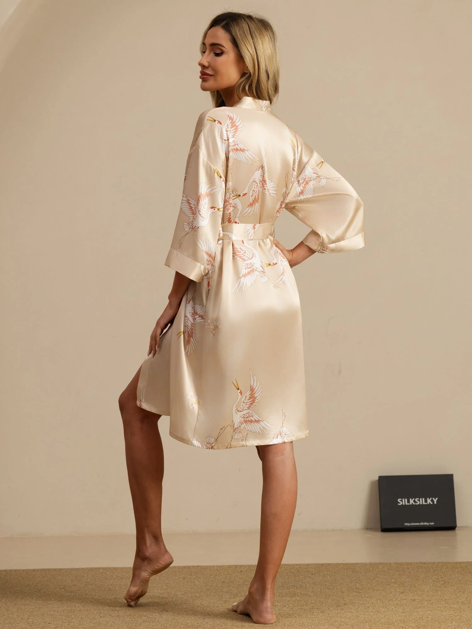 19Momme Pure Zijde Kraanvogelprint Geknoopte Wikkel Kimono Robe voor Dames - Image 38