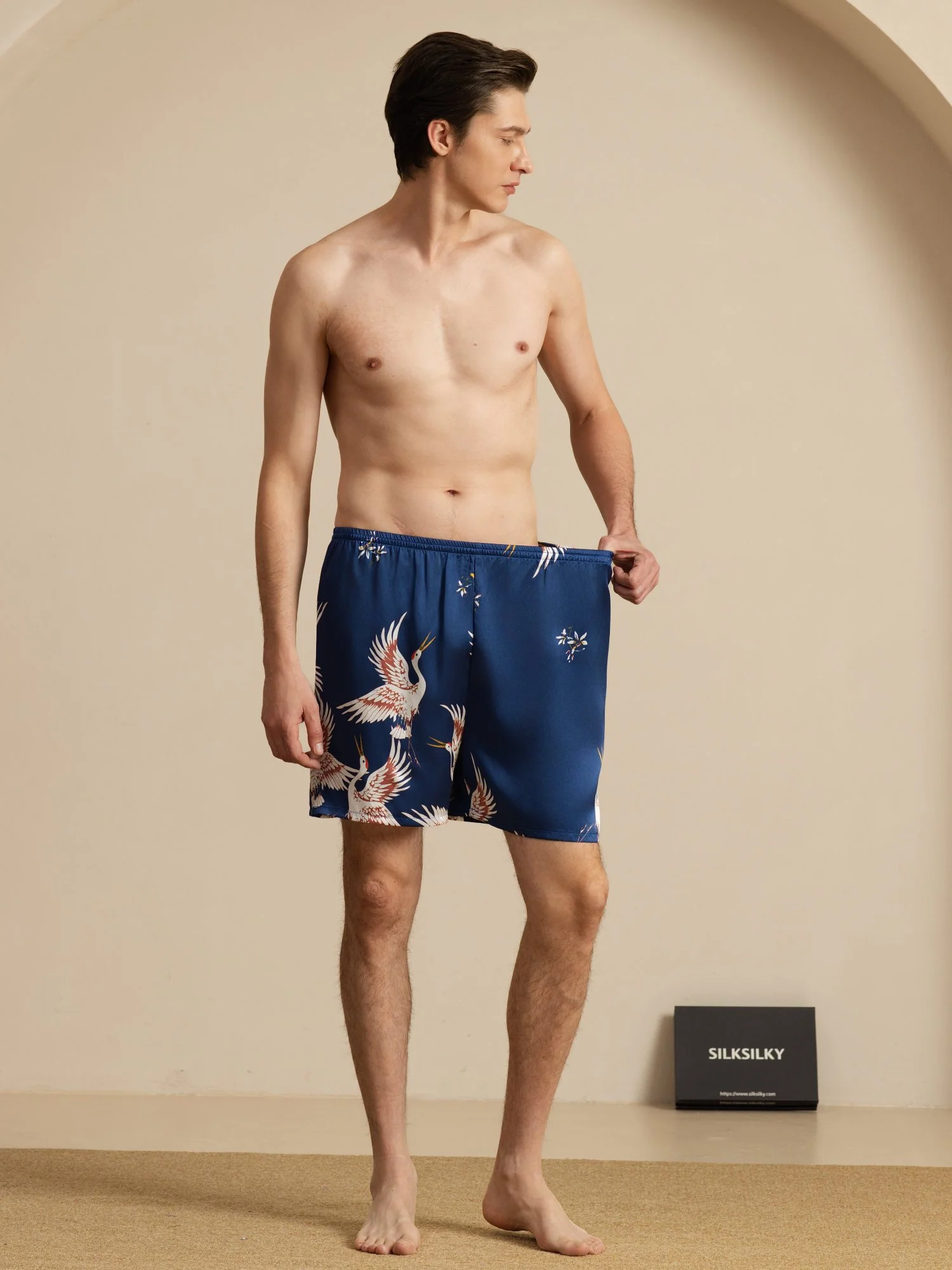 19Momme Pure Zijde Heren Kraanvogel Print Elastische Taille Slaap Shorts - Image 7