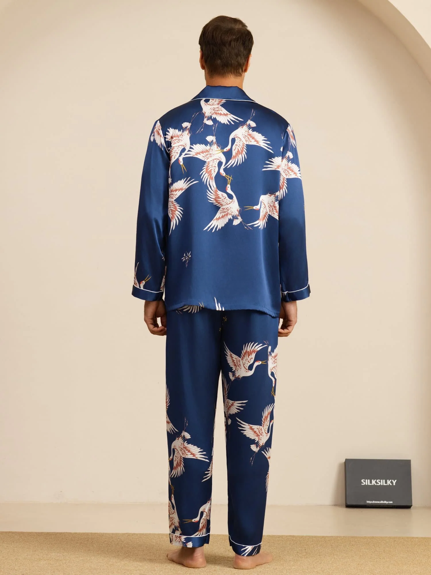 19Momme Pure Zijde Heren Kraanvogelprint Langemouw Notch Kraag Pyjama Set - Image 2