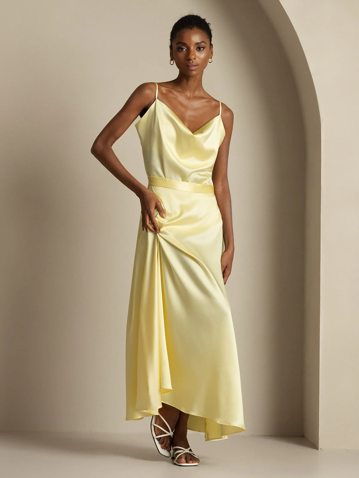 19Momme Zijde Cowl Neck Spaghetti Strap Camisole Top & A-Lijn Maxi Rok - Image 13