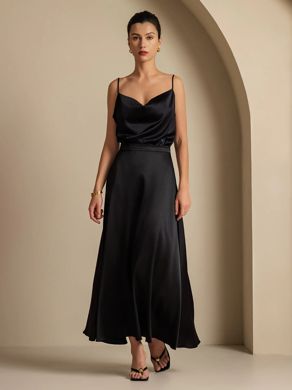 19Momme Zijde Cowl Neck Spaghetti Strap Camisole Top & A-Lijn Maxi Rok - Image 23