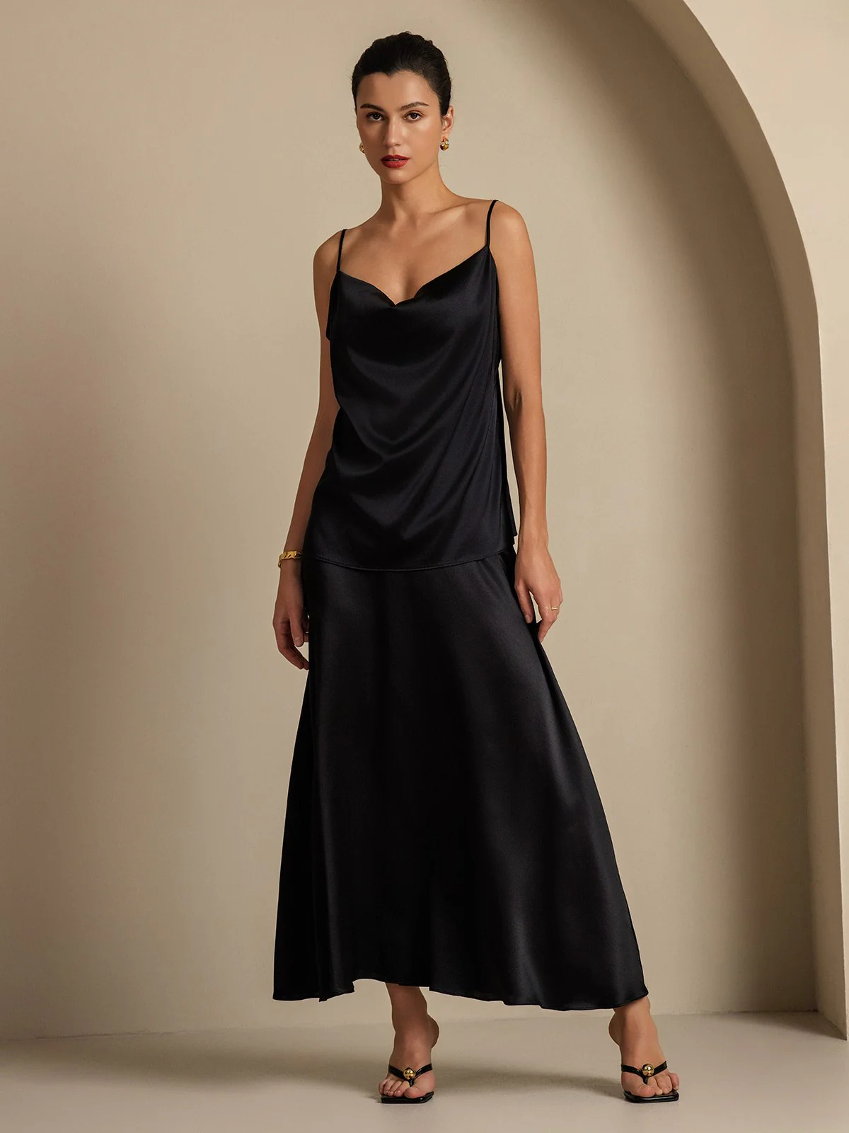 19Momme Zijde Cowl Neck Spaghetti Strap Camisole Top & A-Lijn Maxi Rok - Image 29