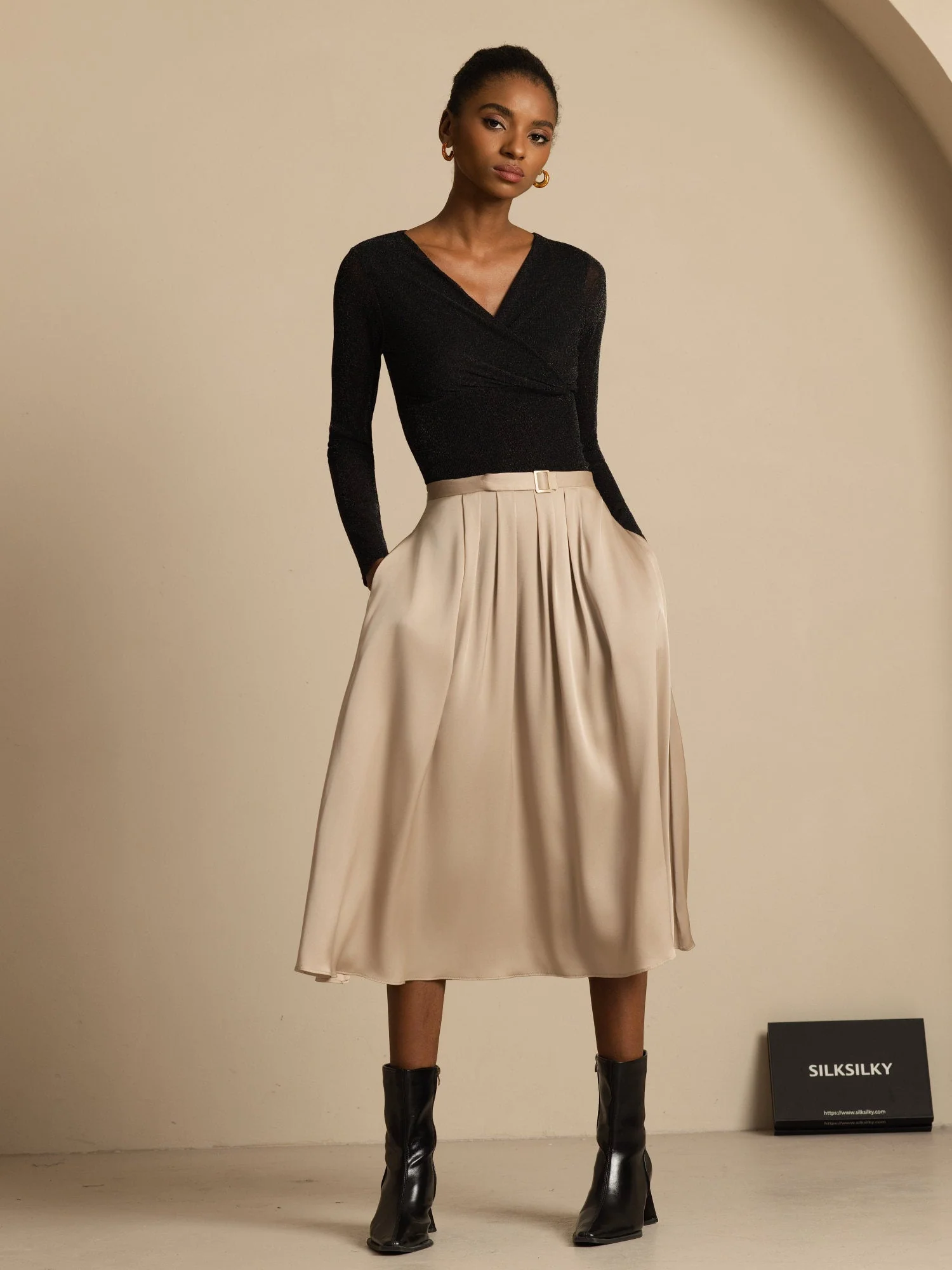 19Momme Zijden High Waist A-Lijn Geplooide Midi Rok met Zakken - Image 5