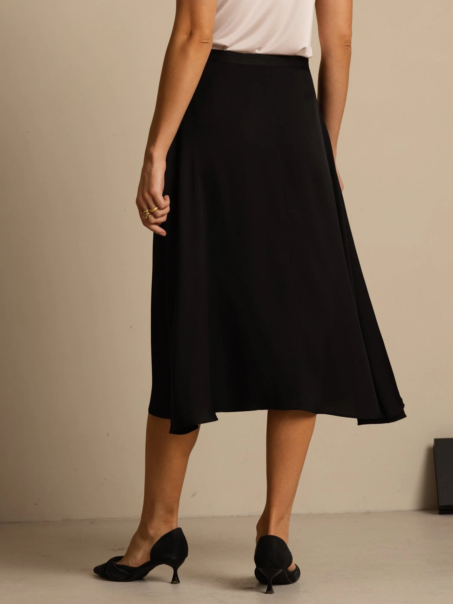 19Momme Zijden High Waist A-Lijn Geplooide Midi Rok met Zakken - Image 9