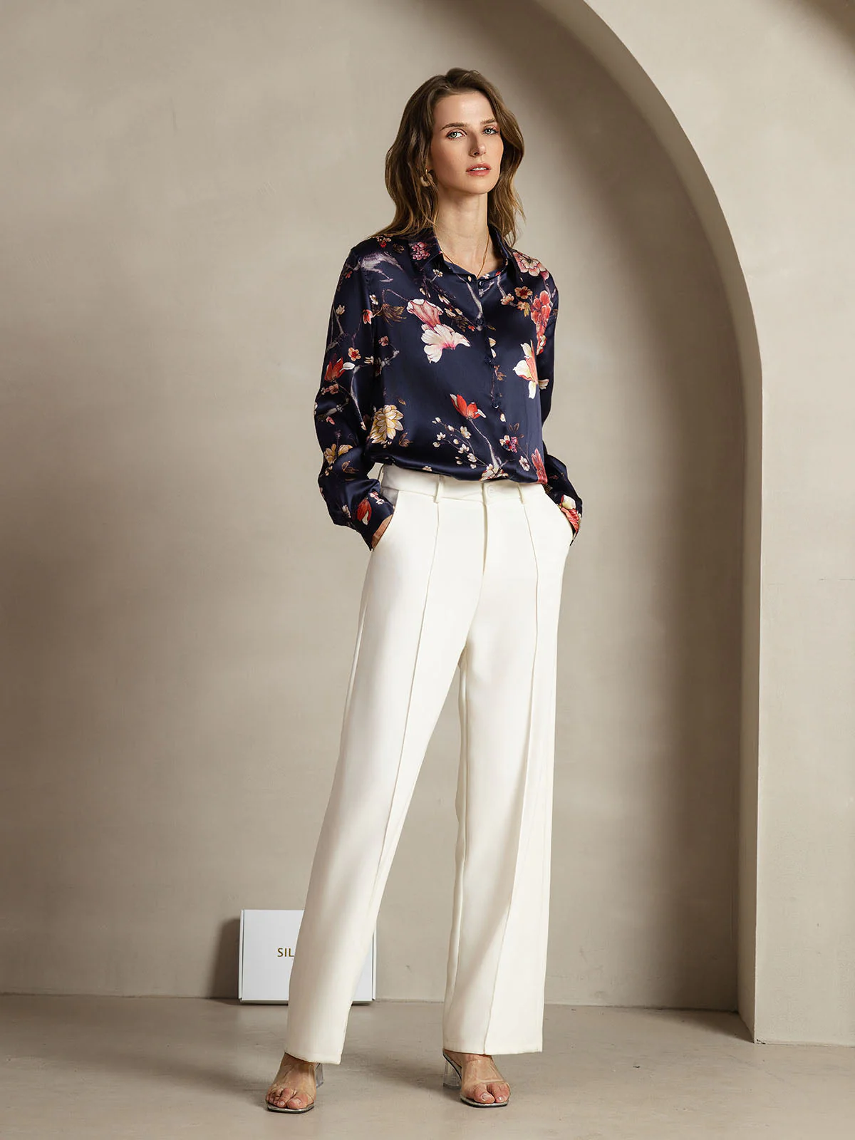 19Momme Zijde Marine Bloemenprint Lange Mouwen Reverskraag Dames Blouse - Image 3