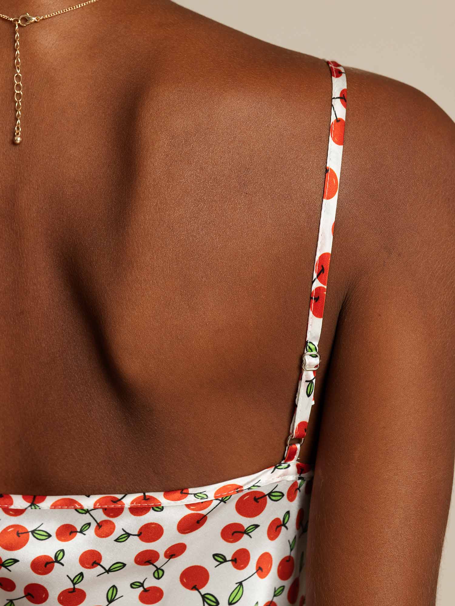 Zijden Spaghetti Strap Kersenprint Kort Jurk - Image 4
