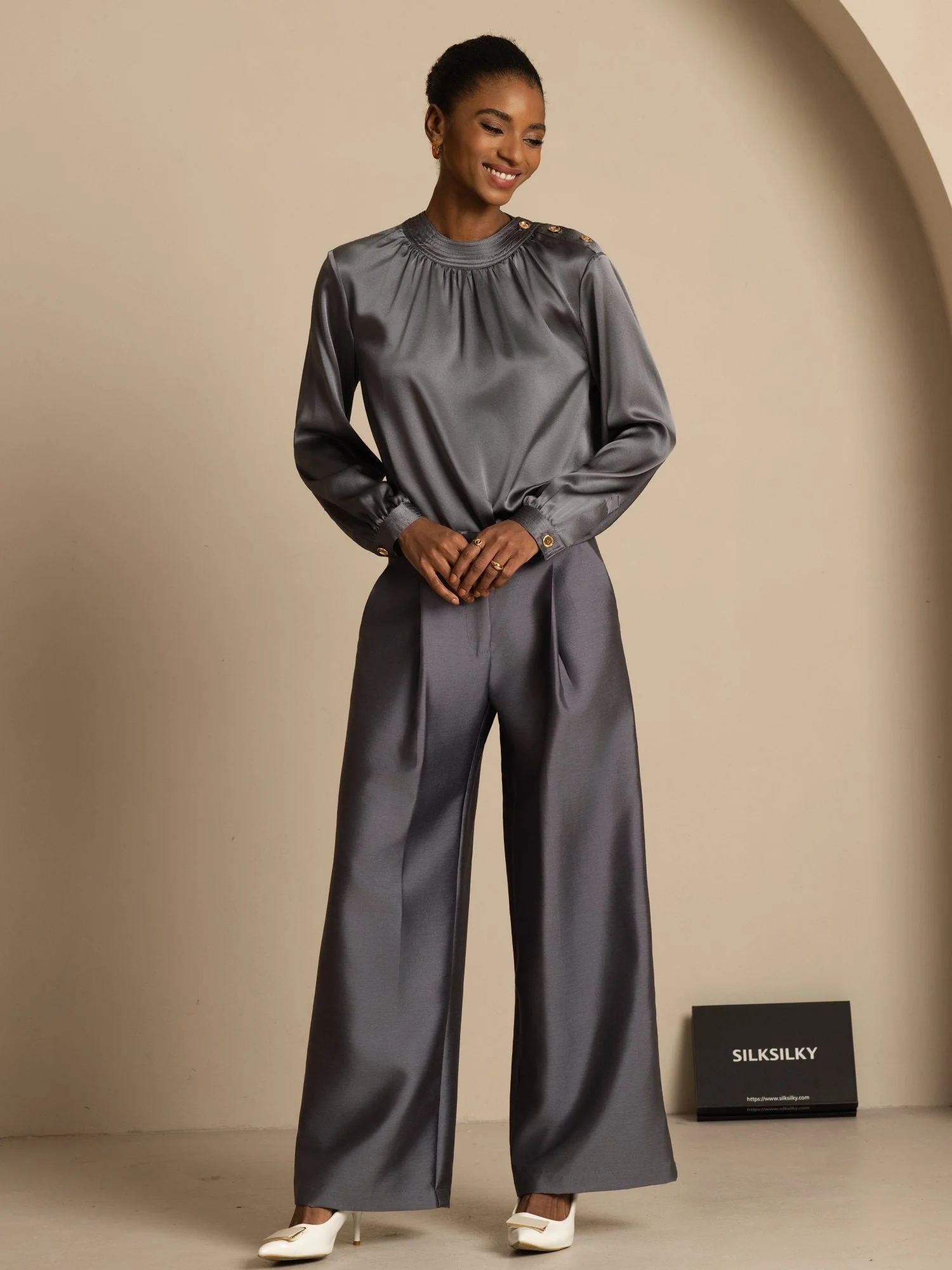 19Momme Zijde Dames Blouse met Gathered Neck en Lange Mouwen - Image 15