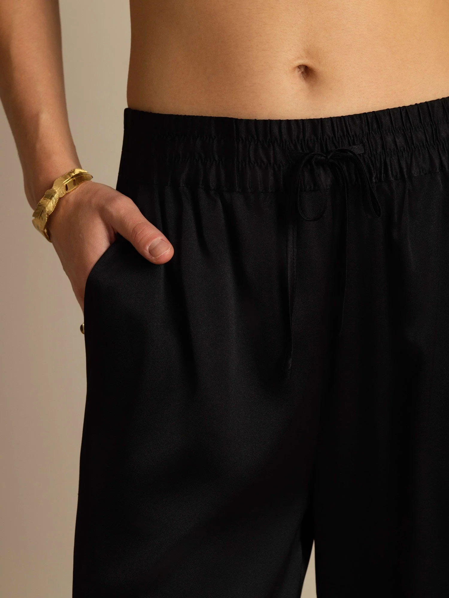 19Momme Zijde Dames High-Waist Wijde Pijp Broek met Gesmokte Trekkoord Taille - Image 13