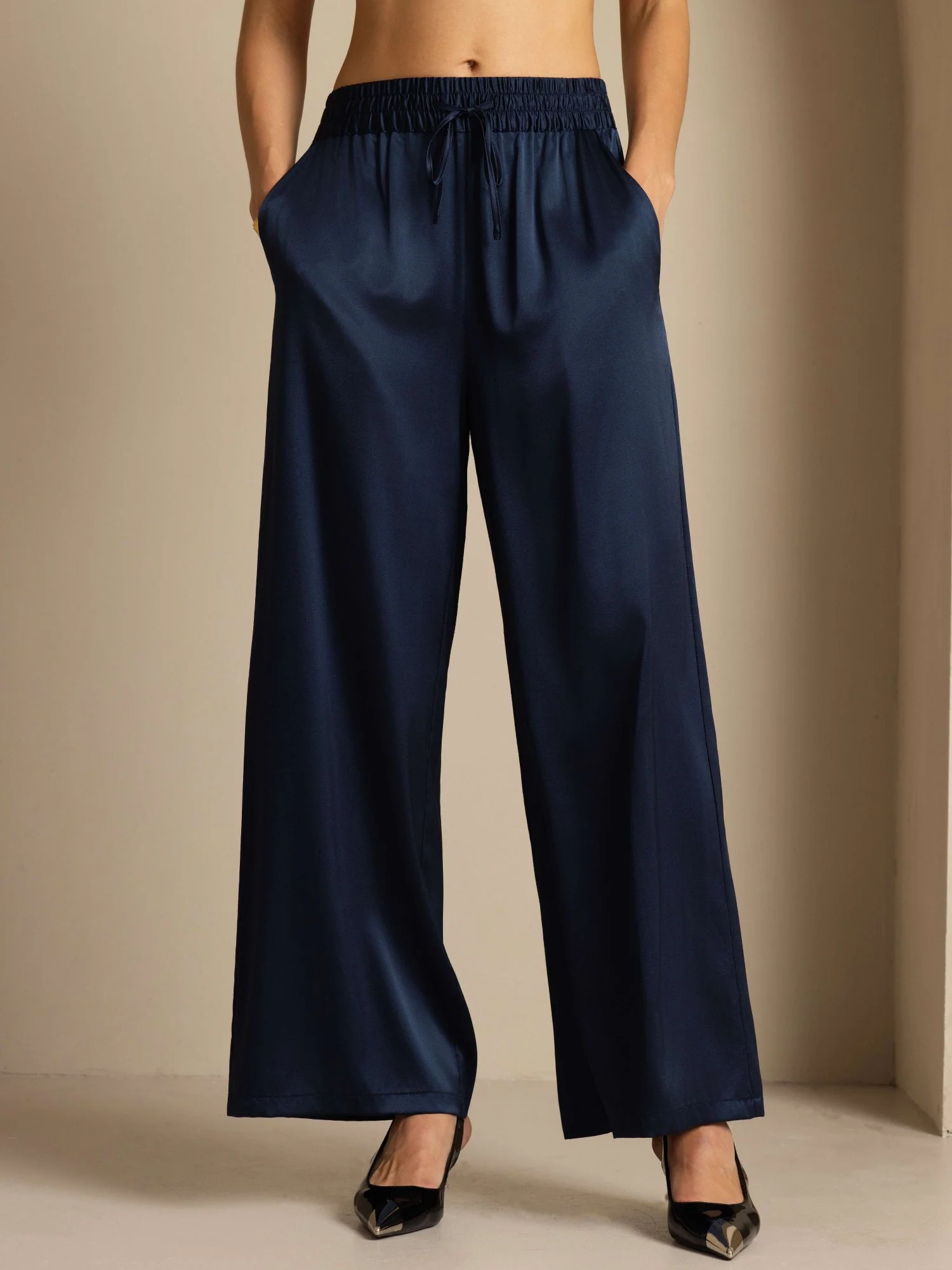 19Momme Zijde Dames High-Waist Wijde Pijp Broek met Gesmokte Trekkoord Taille - Image 15
