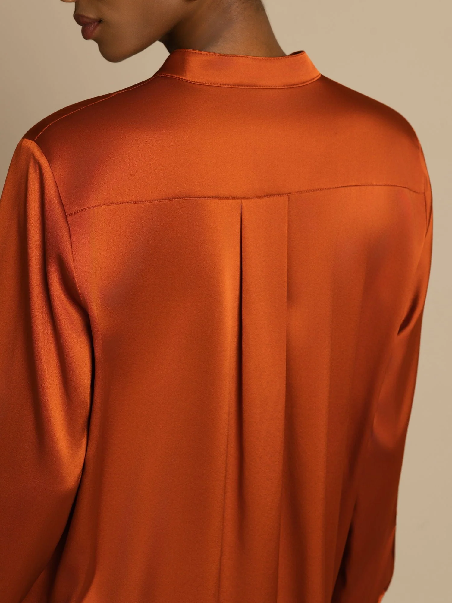19Momme zijden dames Stand Collar High-Low blouse met knoopdetails - Image 12