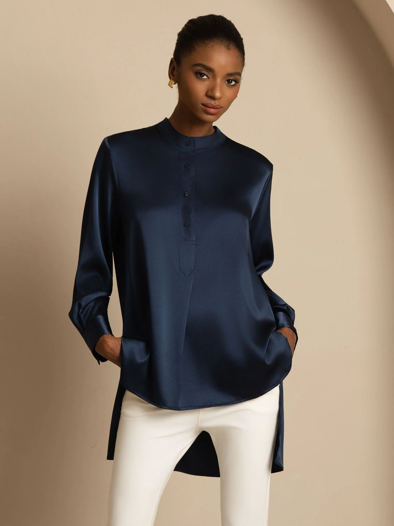 19Momme zijden dames Stand Collar High-Low blouse met knoopdetails - Image 7