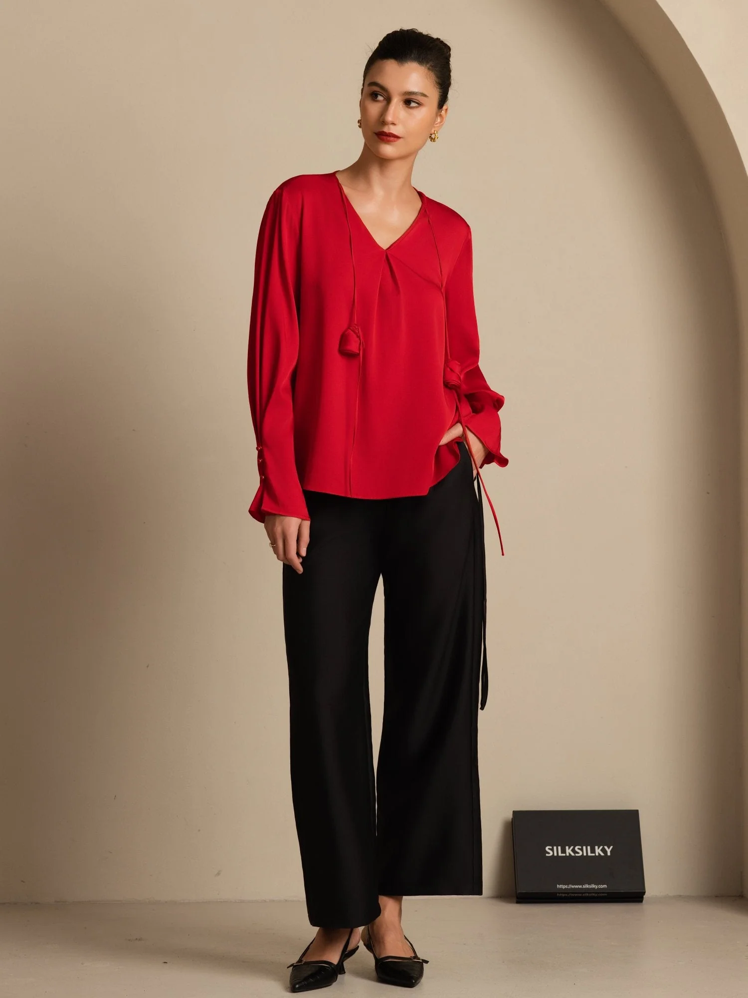 19Momme Zijden Dames V-Hals Blouse Met Lange Mouwen Met 3D Roos Detail - Image 18