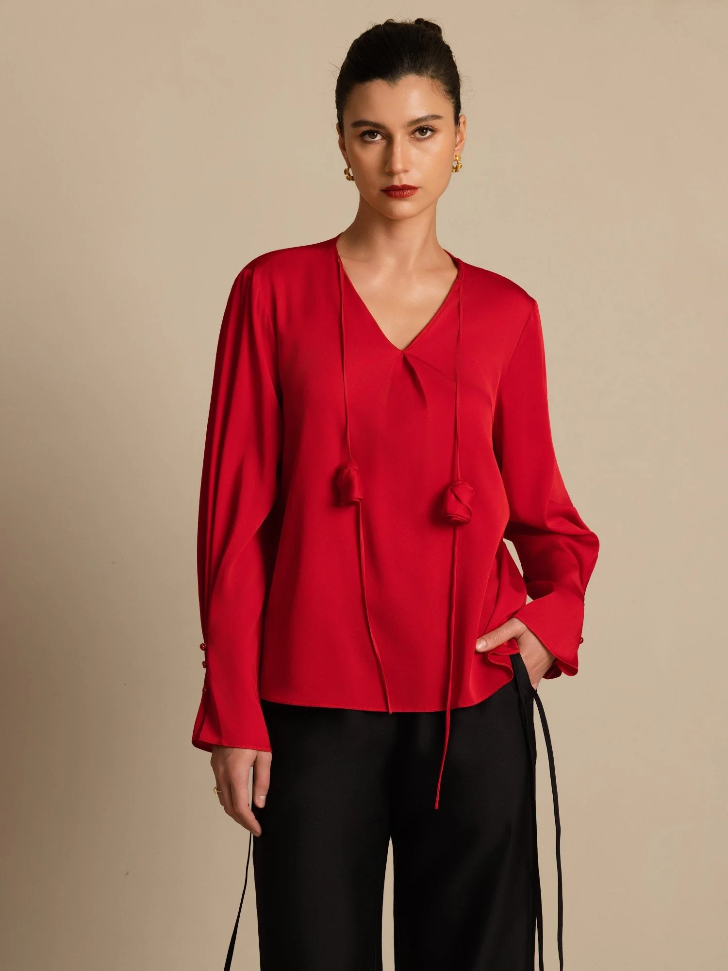 19Momme Zijden Dames V-Hals Blouse Met Lange Mouwen Met 3D Roos Detail - Image 20