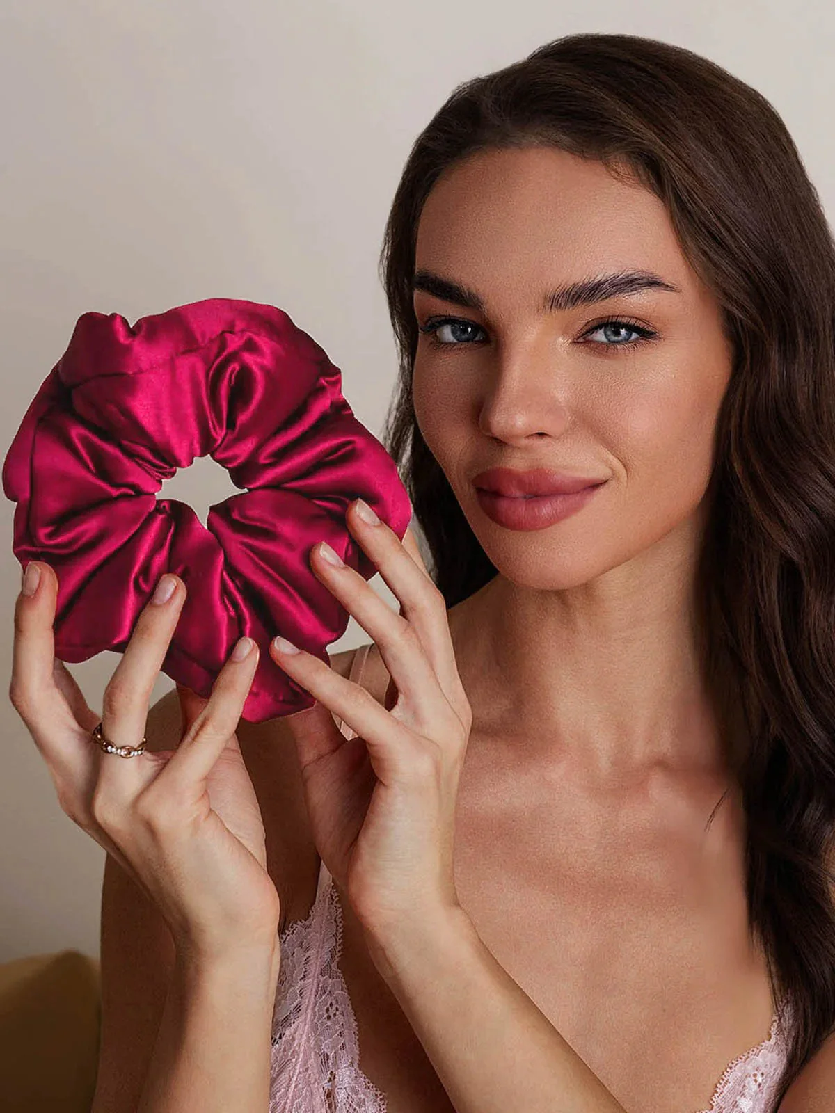 Pure Zijde Zachte Oversized Haar Scrunchie - 8cm