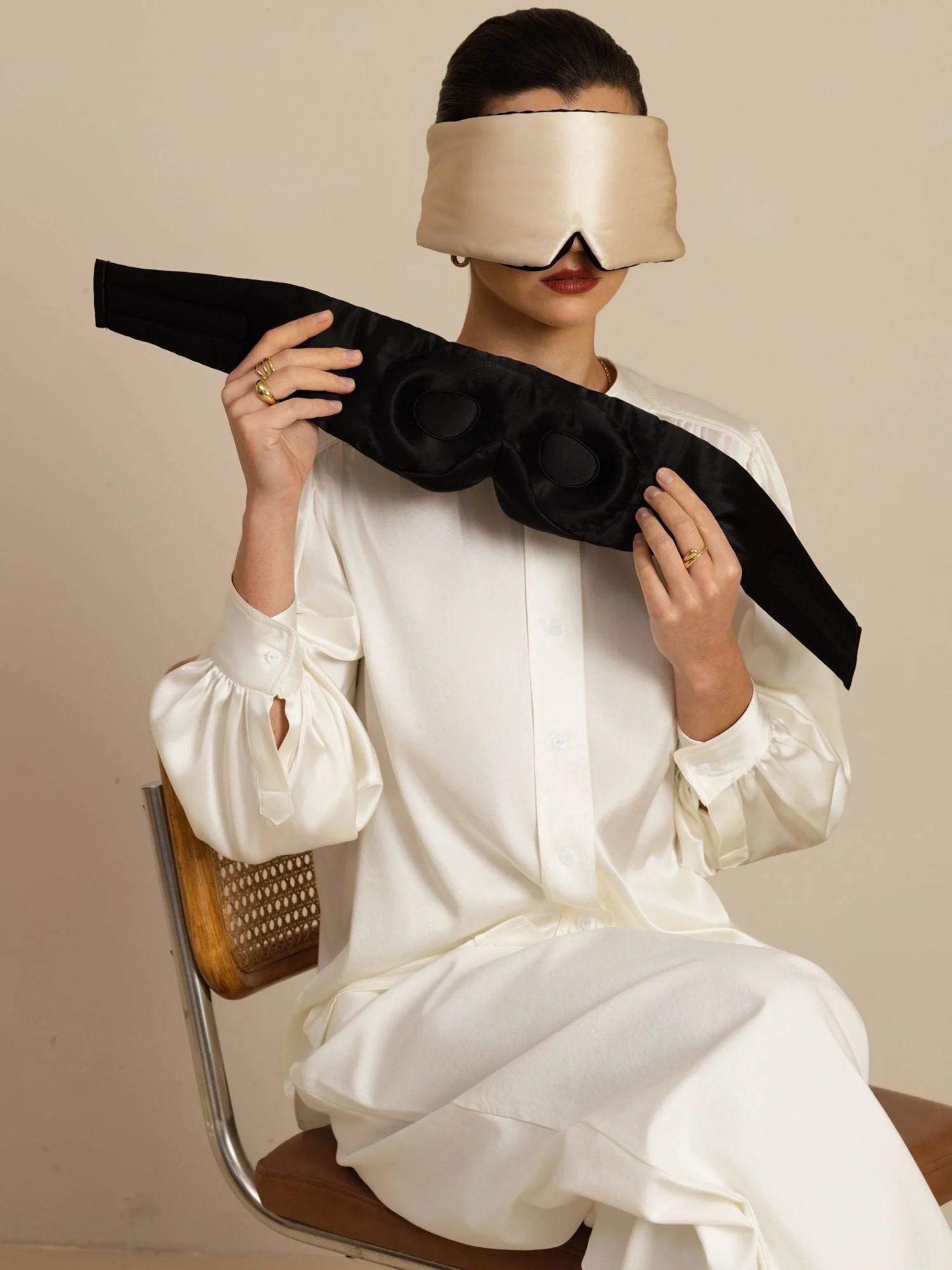 Pure Zijde 3D Gecontourde Slaapmasker Met Klittenbandsluiting - Image 11
