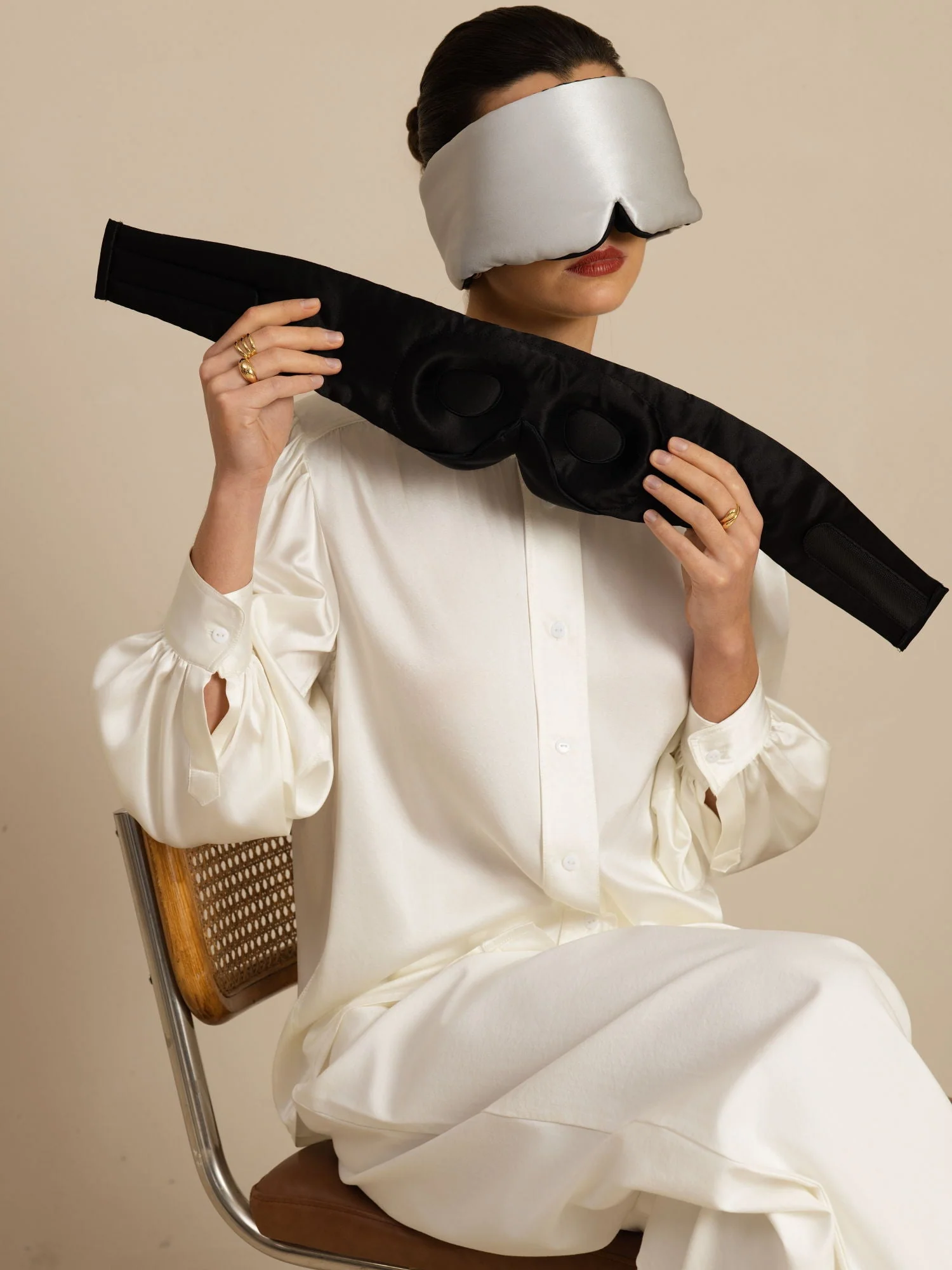 Pure Zijde 3D Gecontourde Slaapmasker Met Klittenbandsluiting - Image 4