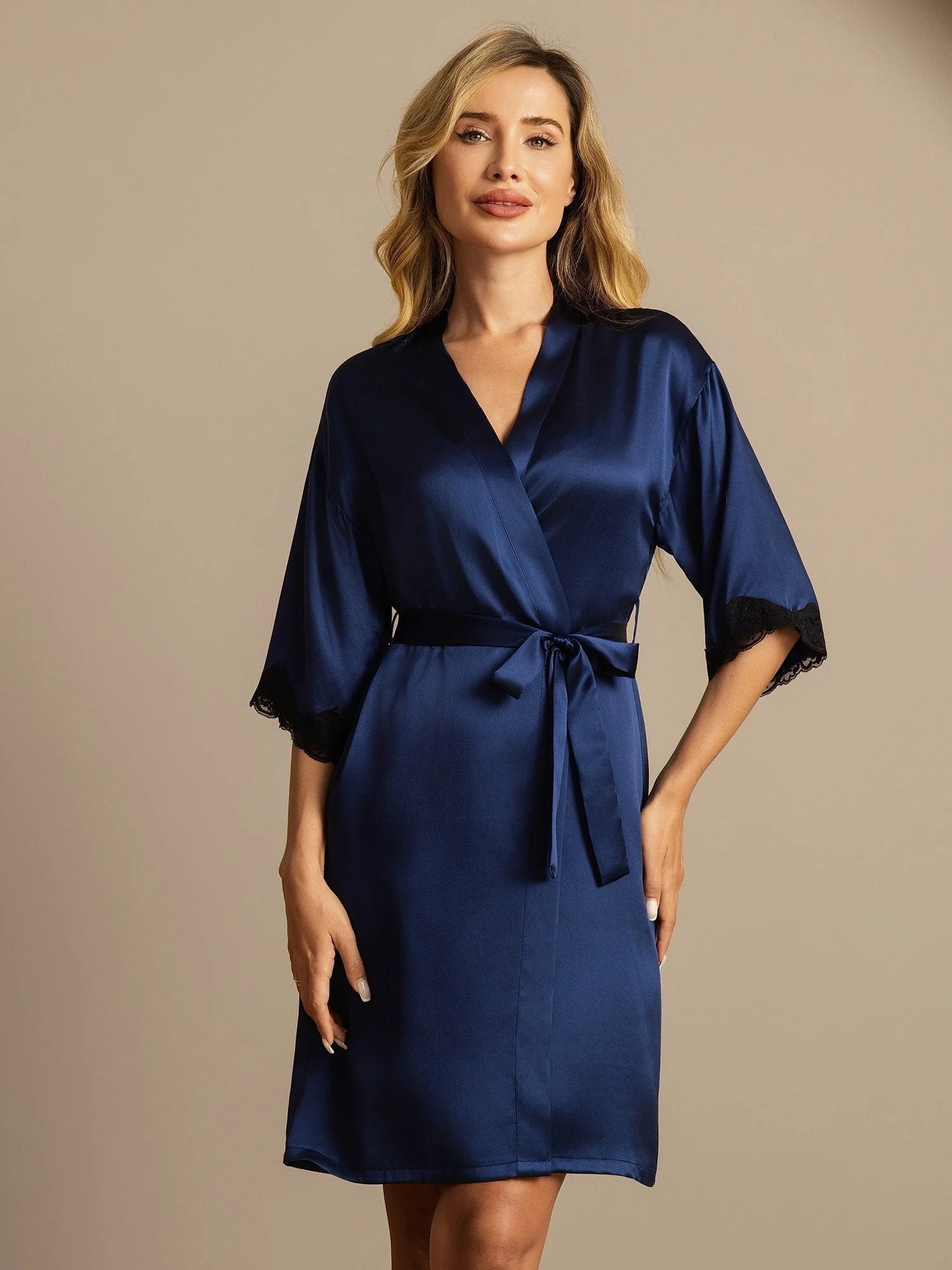 Pure Zijde Basis Dames Robe met Kantontwerp - Image 14