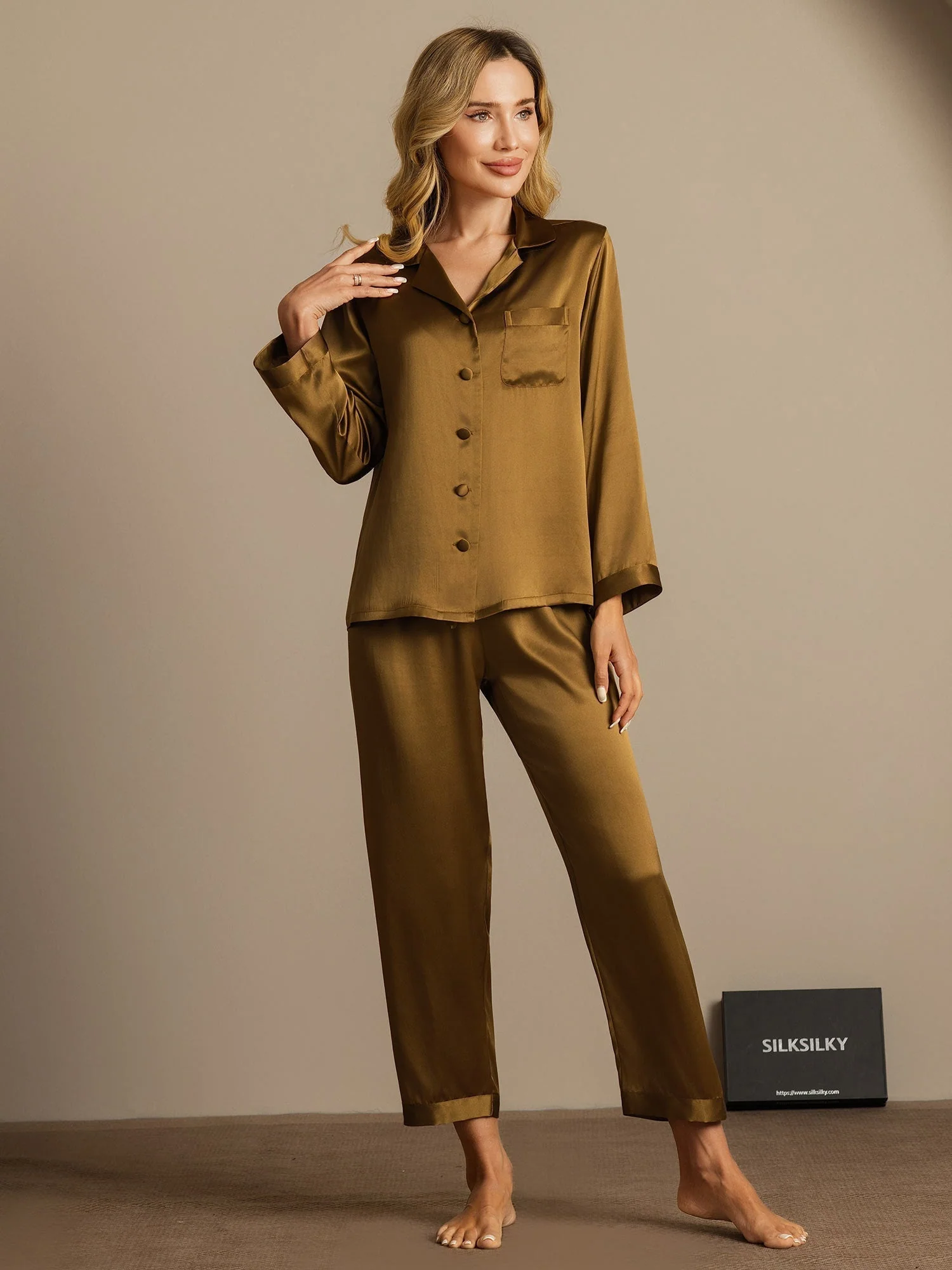 Zuivere Zijde Button Up Dames Pyjama Set - Image 69