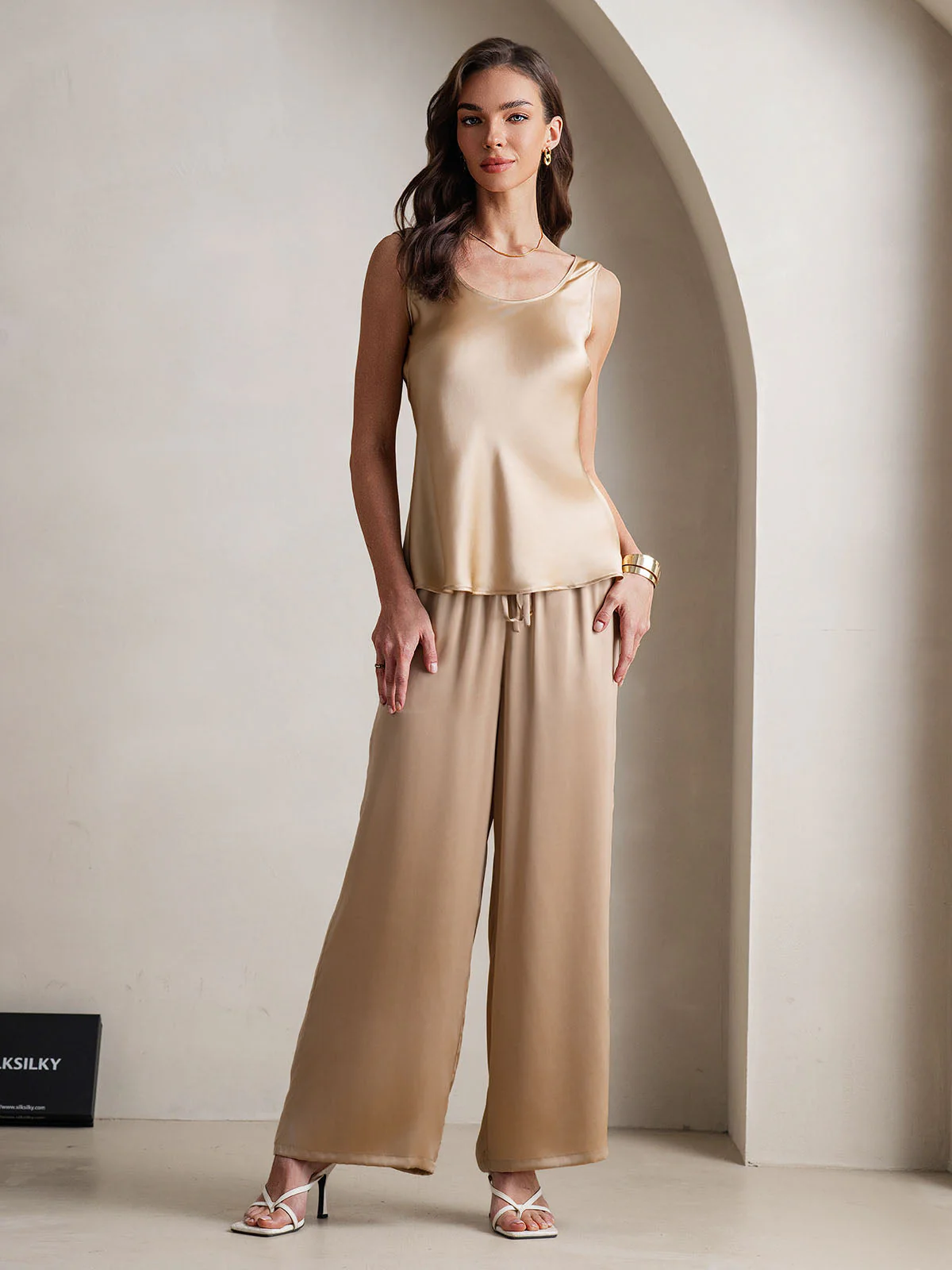 Pyjamaset van pure zijde met cami en wijde broek - Image 19