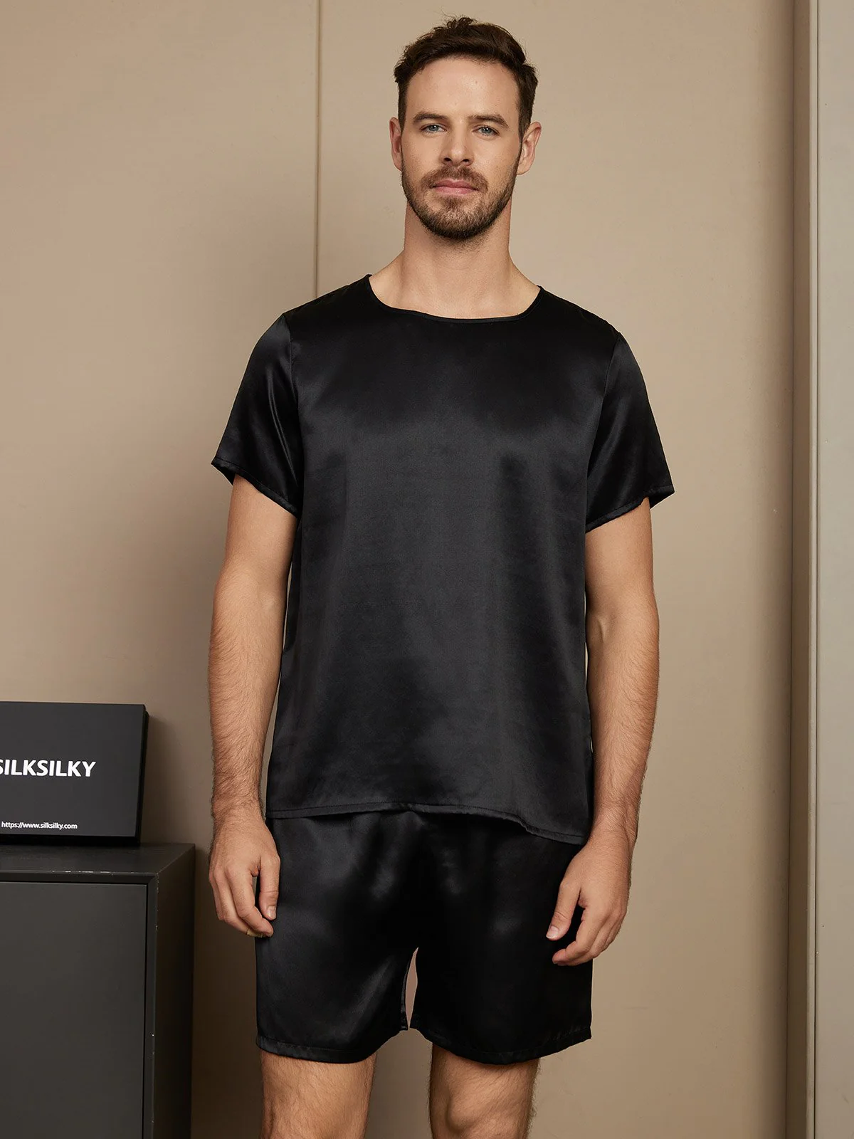 Herenpyjama Set Van Pure Zijde Met Korte Mouwen Ronde Hals En Shorts