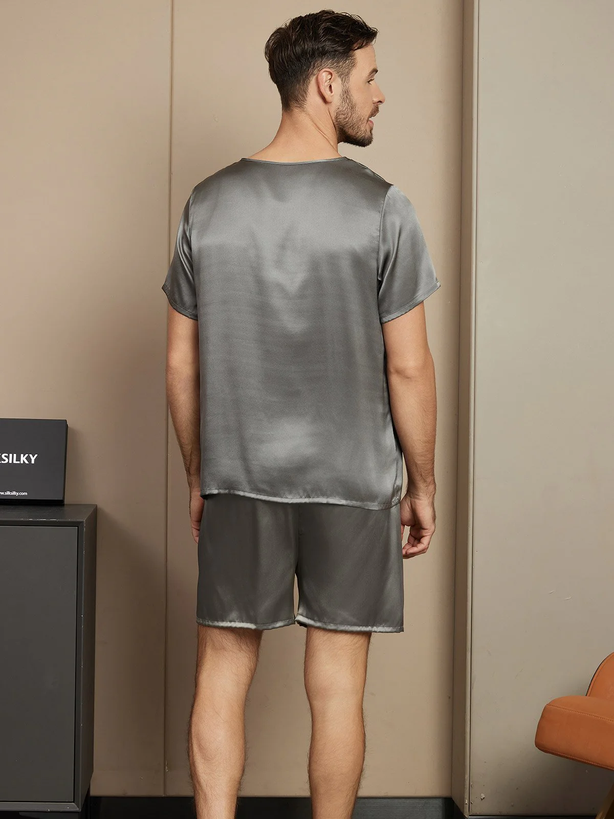Herenpyjama Set Van Pure Zijde Met Korte Mouwen Ronde Hals En Shorts - Image 12