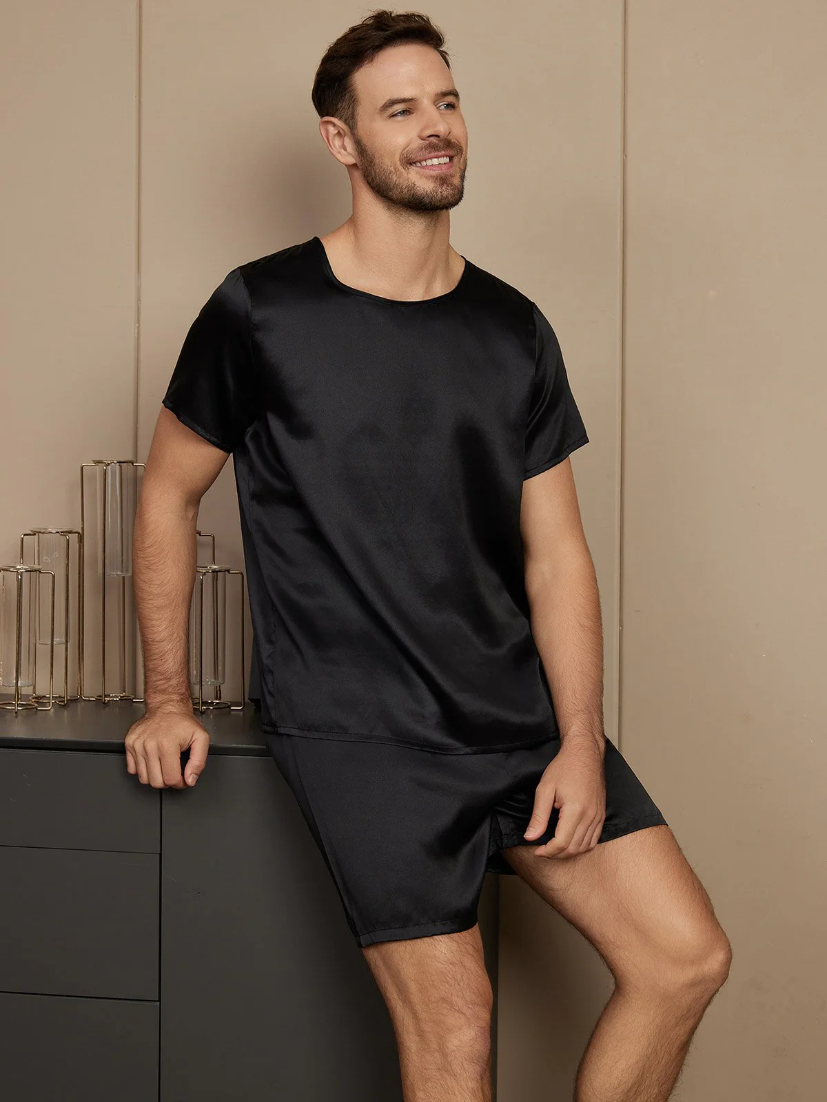 Herenpyjama Set Van Pure Zijde Met Korte Mouwen Ronde Hals En Shorts - Image 4