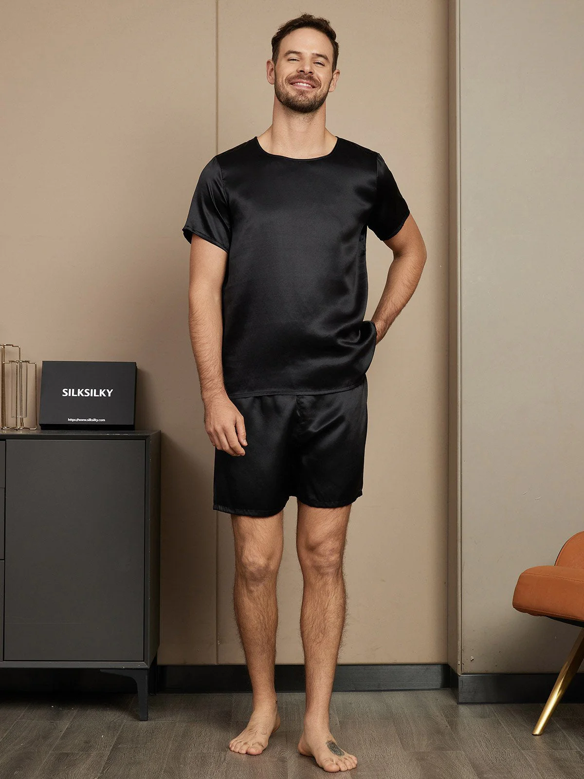 Herenpyjama Set Van Pure Zijde Met Korte Mouwen Ronde Hals En Shorts - Image 5