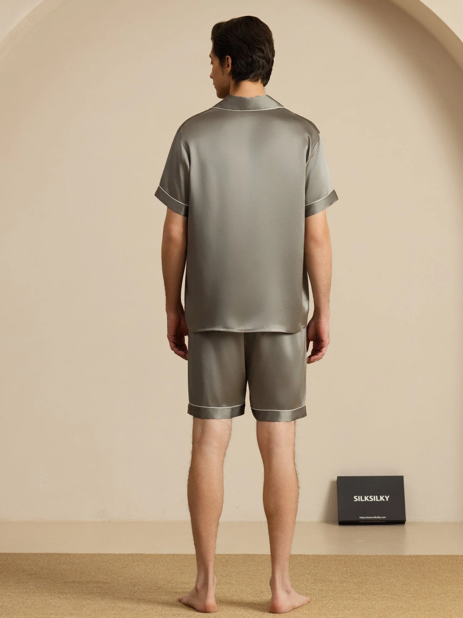 Herenpyjama Set Van Pure Zijde Met Korte Mouwen Reverskraag En Shorts - Image 12