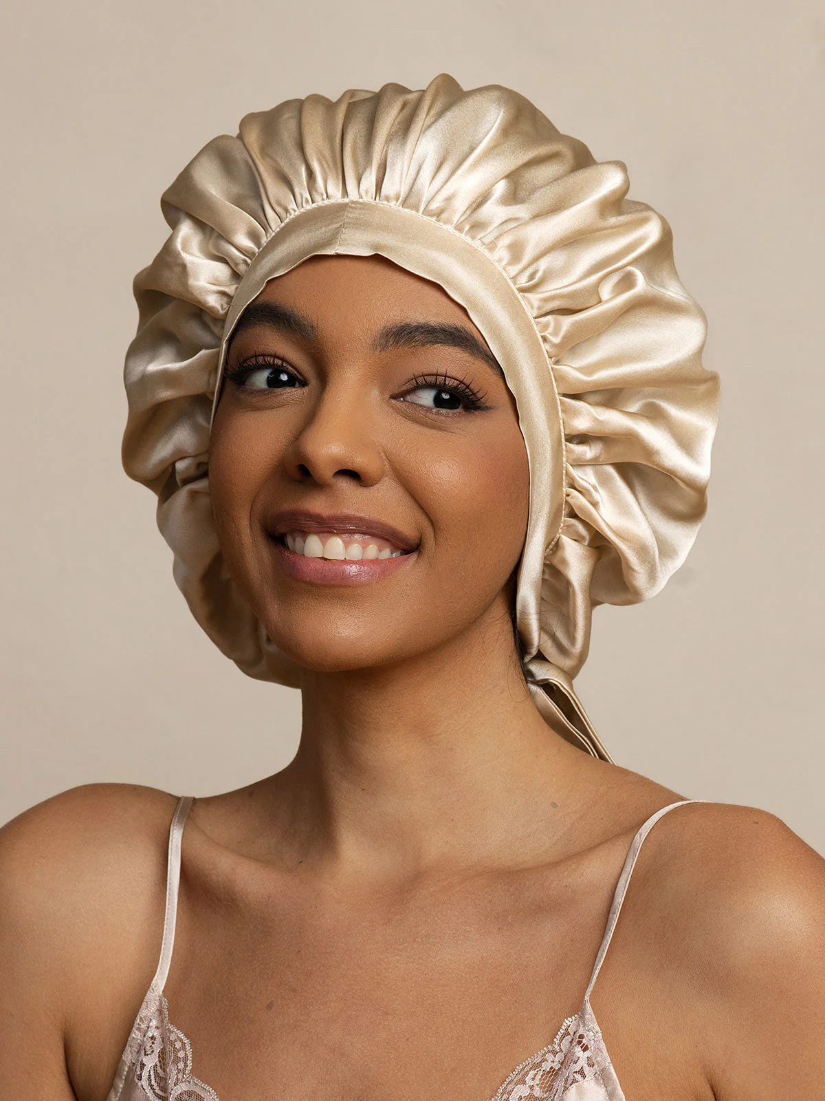Elegante slaapmuts van pure zijde met lange linten - Image 24