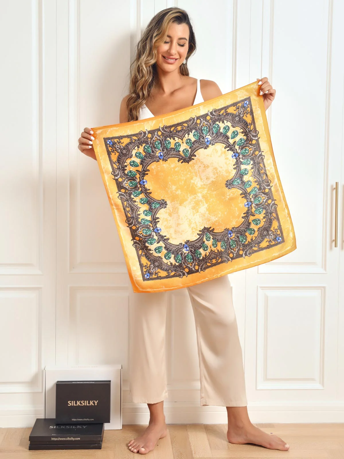 Zijden vierkante sjaal met bloemmotief 68x68cm/26.8 - Image 8
