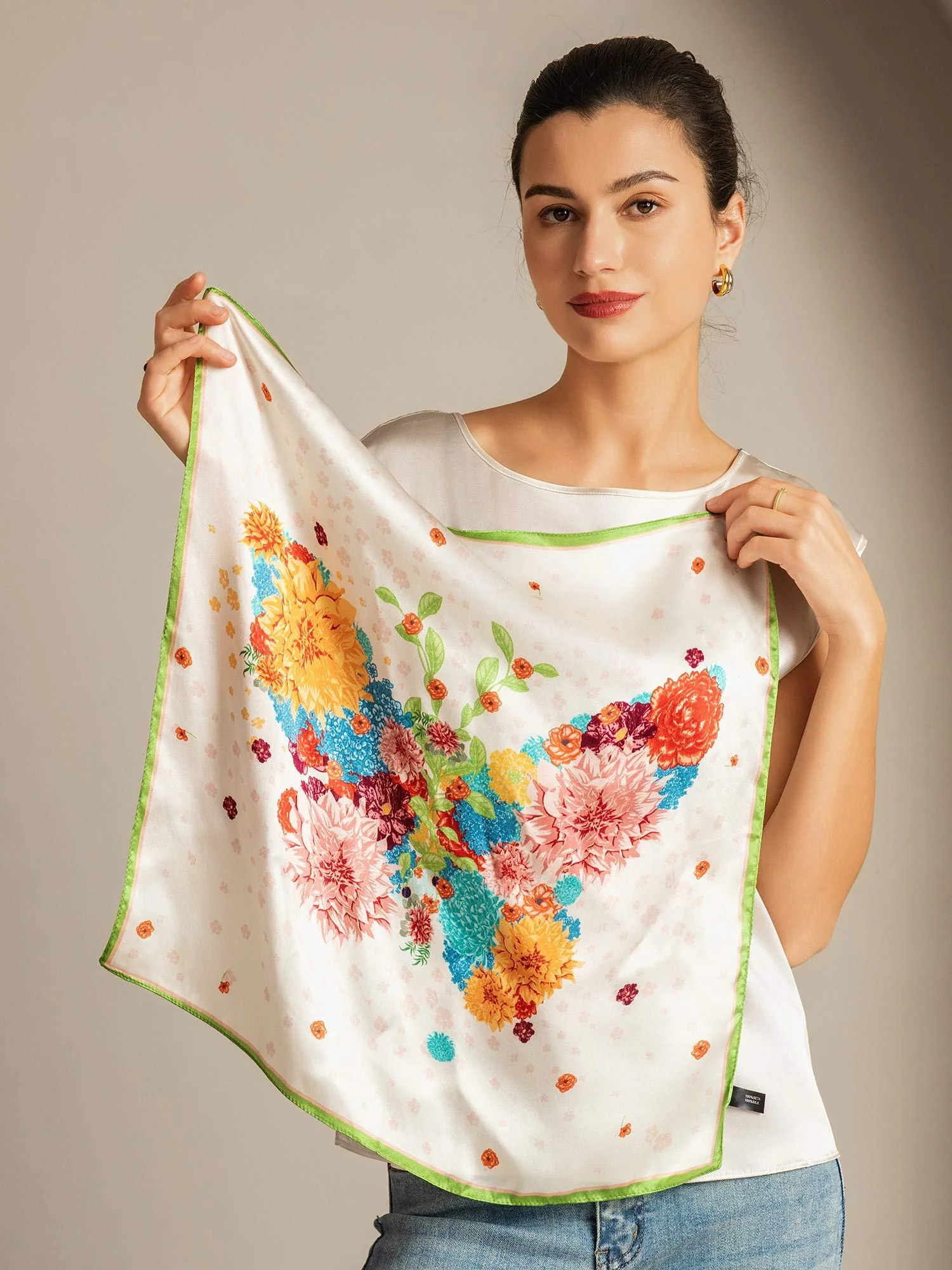 Pure Zijde Bloemen Vierkante Sjaal met Groene Rand 53*53 cm - Image 2