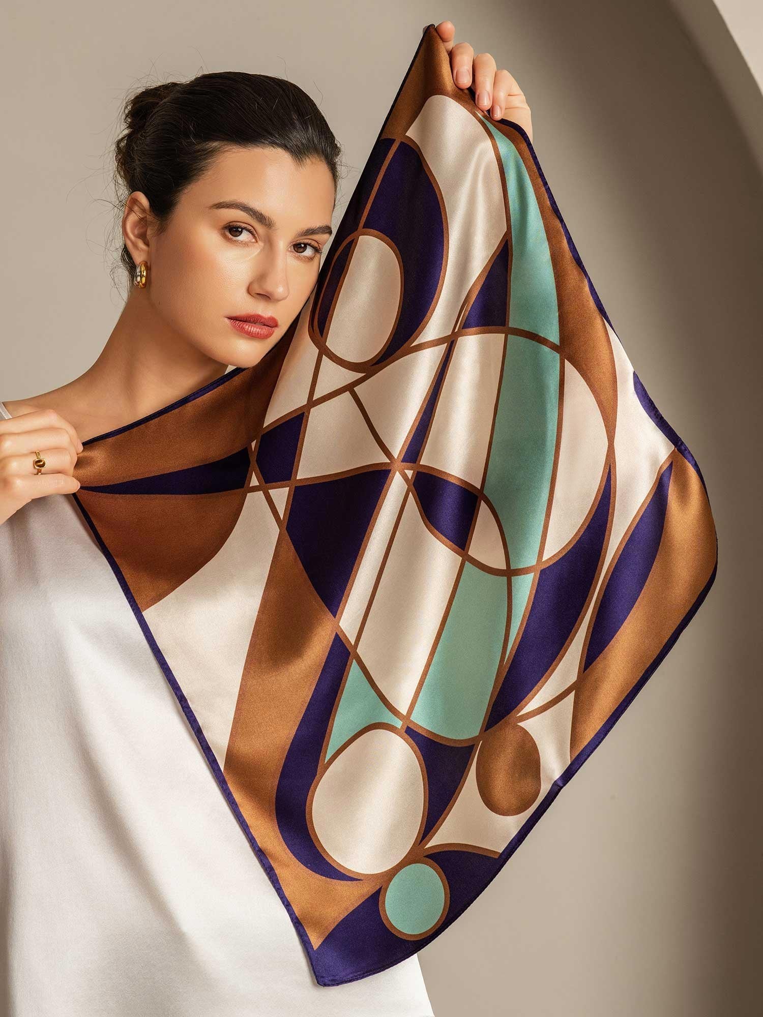 Pure Zijde Geometrisch Patroon Vierkante Sjaal - Maat 53x53cm - Image 4