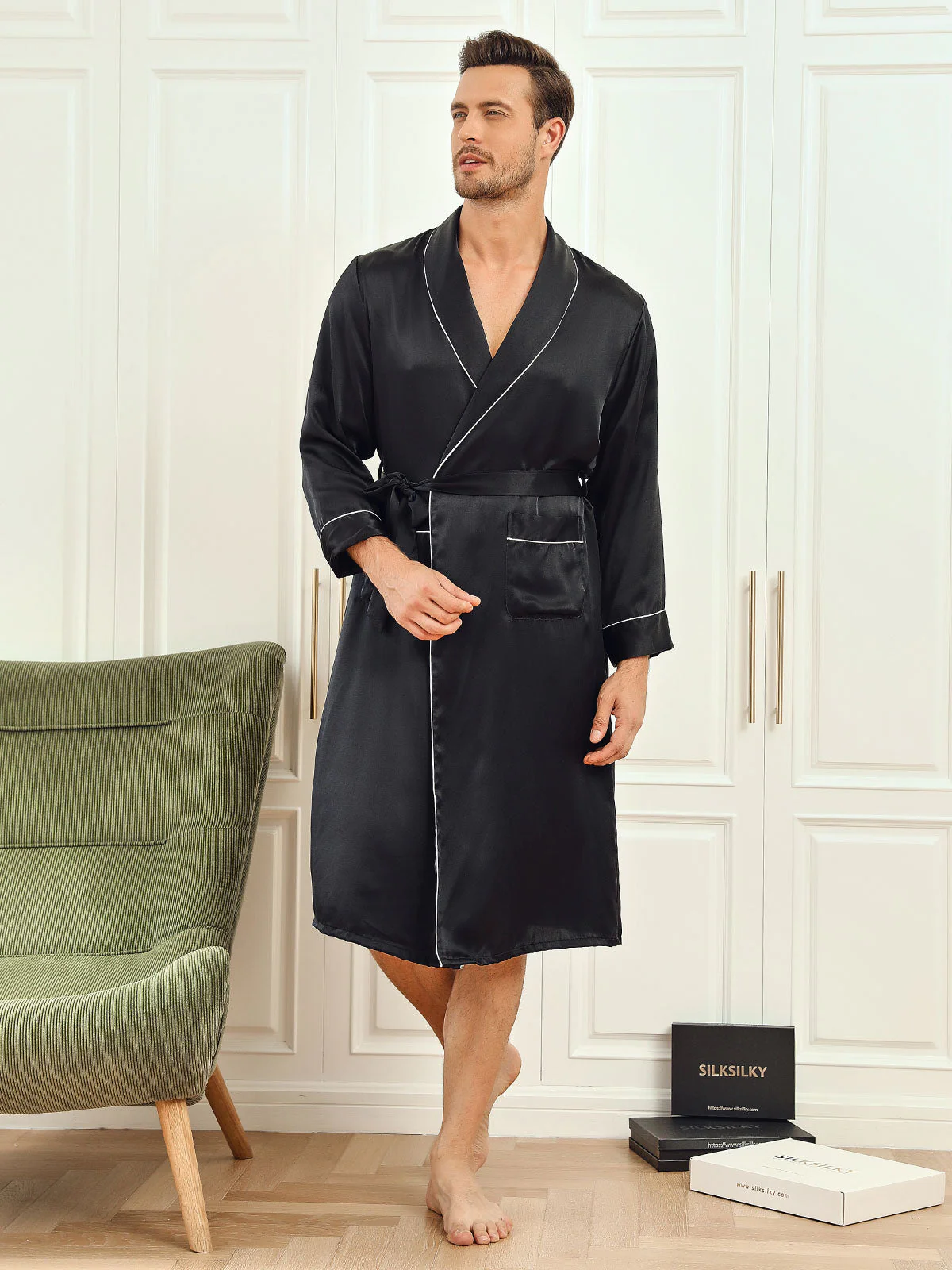 Moerbei Zijde Lapel Collar Belted Kamerjas (Broek niet Inbegrepen) - Image 3