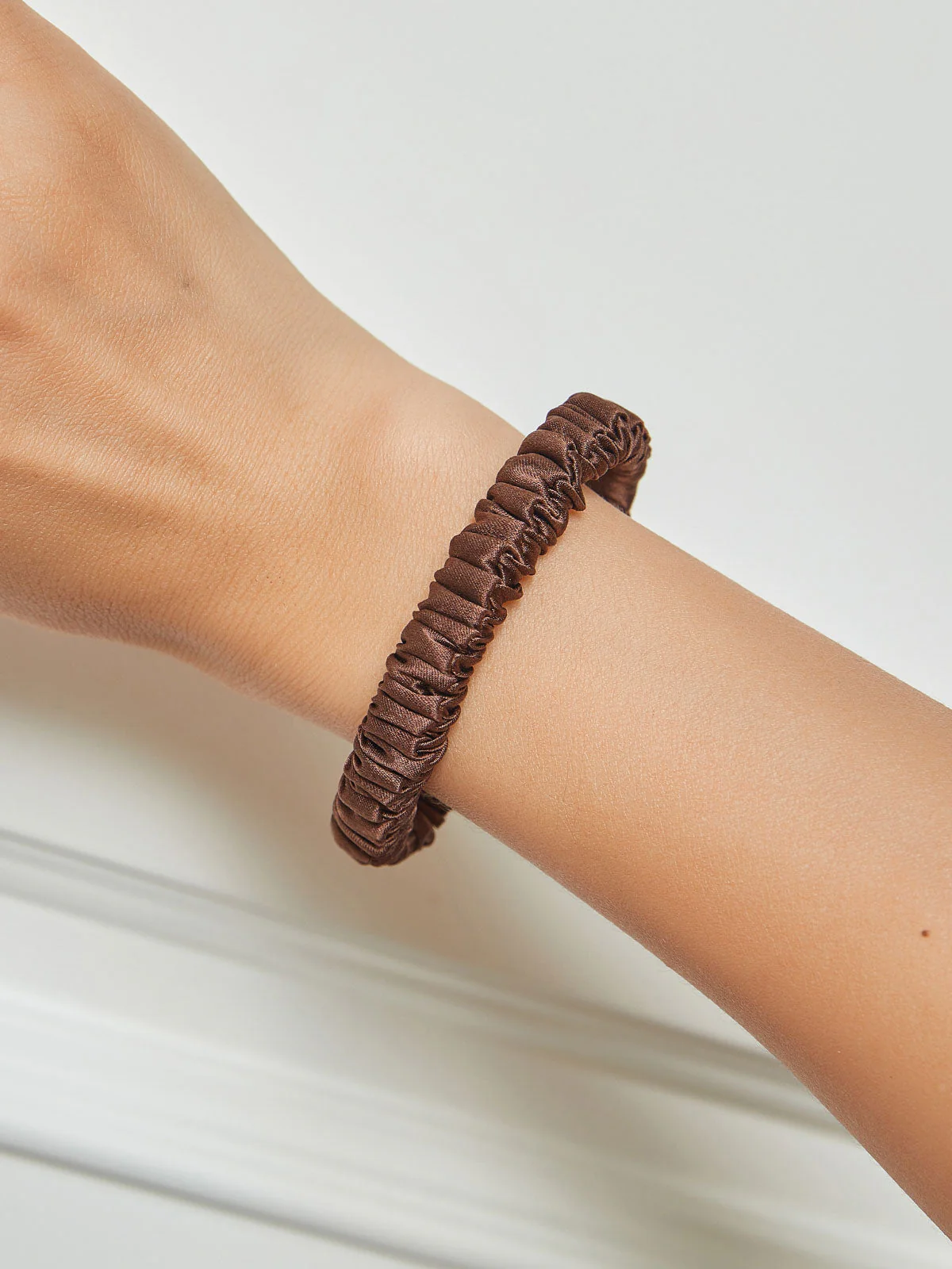 Pure Zijde Zachte Dunne Haar Scrunchie - 1cm - Image 6