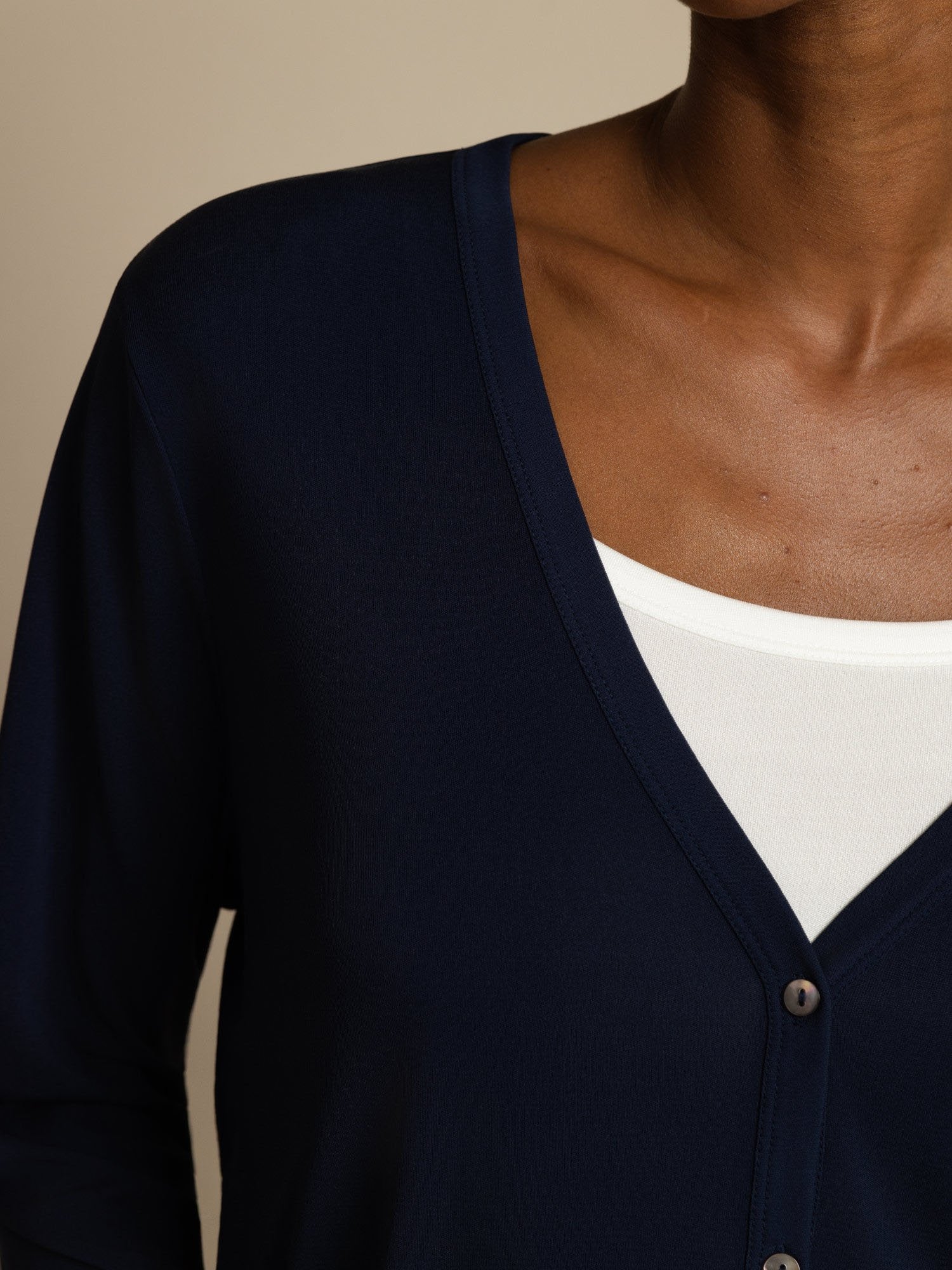 Pure Silk Dames V-Hals Lange Mouwen Basic Vest - Image 7