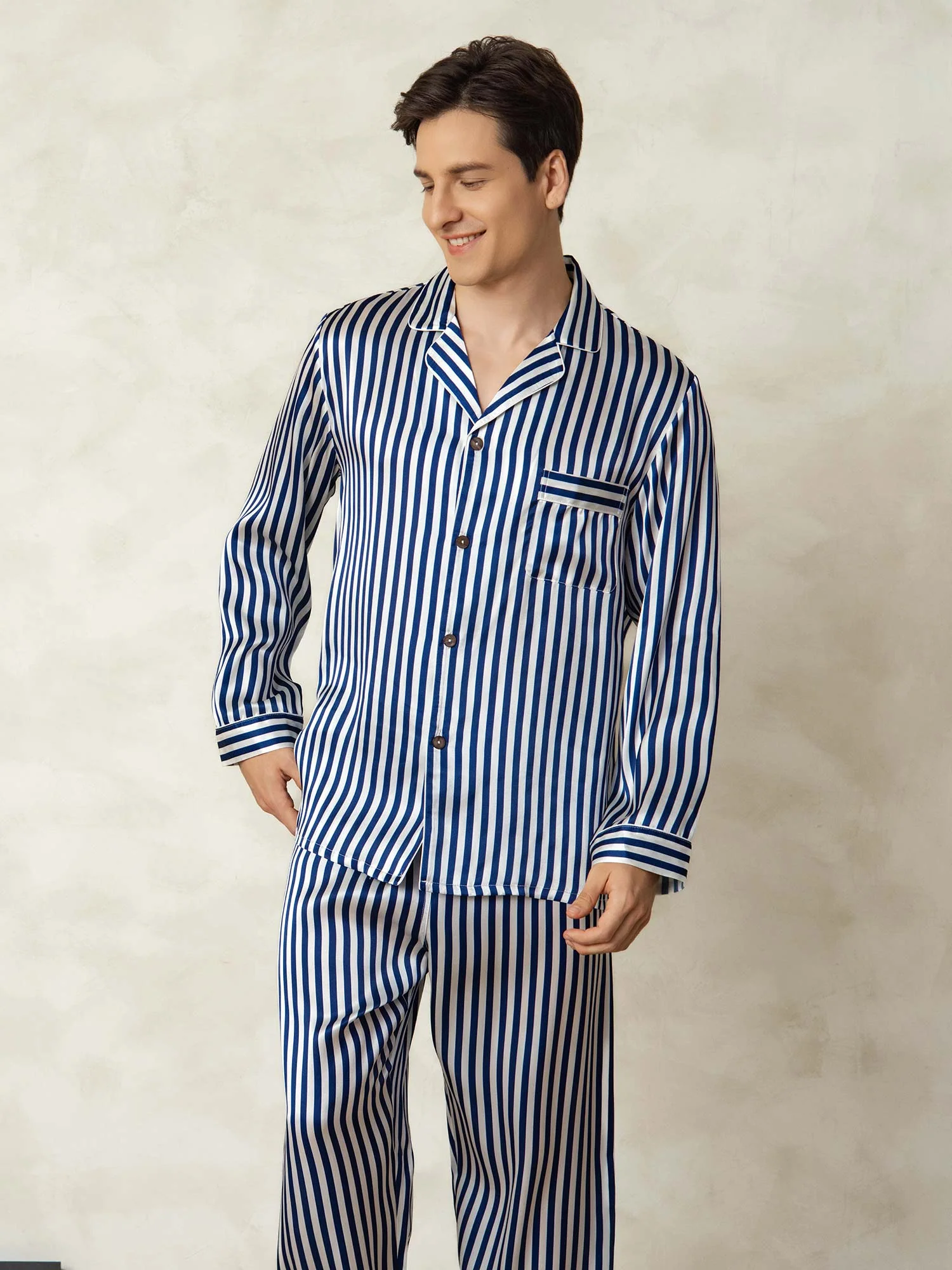 Heren Pyjama Set Van Pure Zijde Met Strepenprint Lange Mouwen En Reverskraag - Image 5