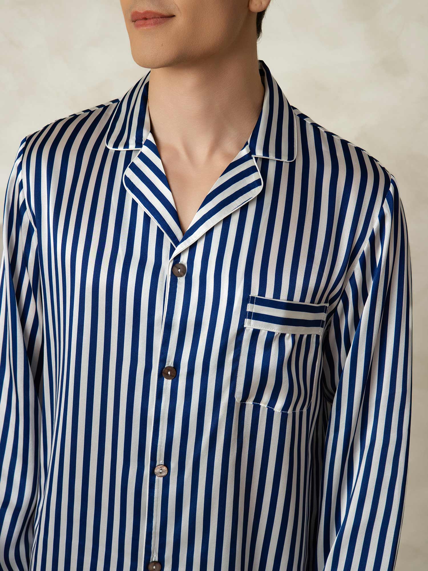 Heren Pyjama Set Van Pure Zijde Met Strepenprint Lange Mouwen En Reverskraag - Image 6