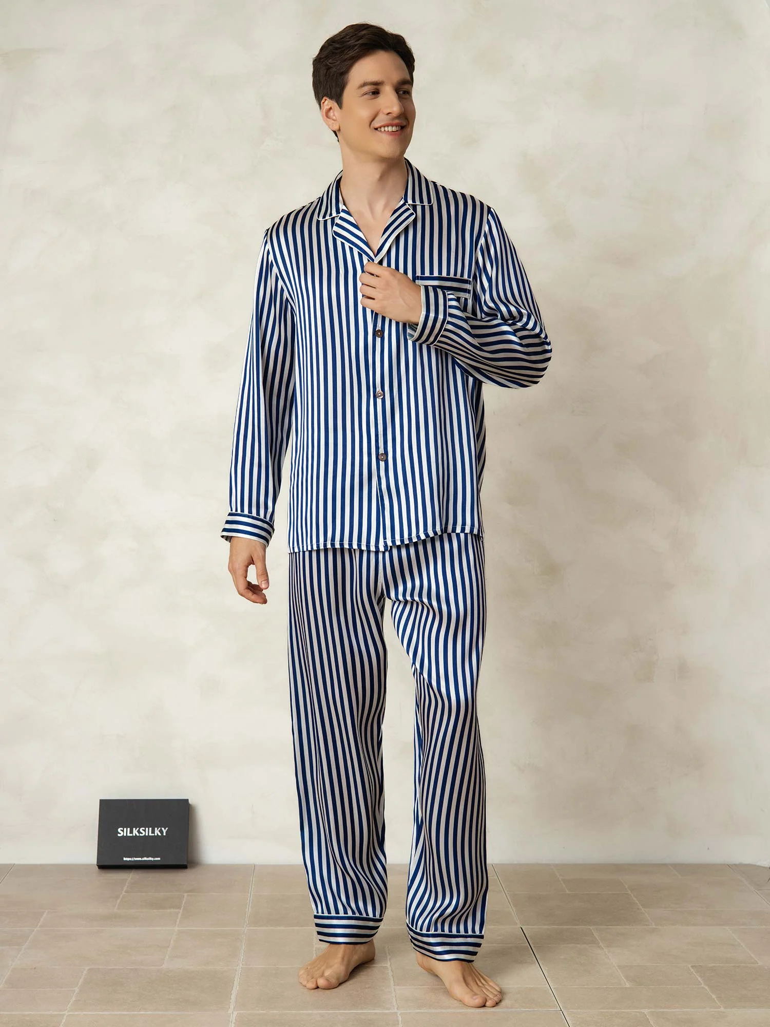 Heren Pyjama Set Van Pure Zijde Met Strepenprint Lange Mouwen En Reverskraag - Image 7