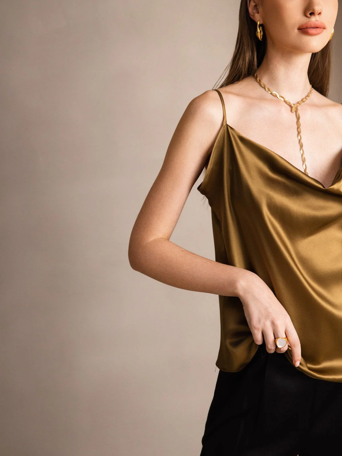 19Momme Zijde Watervalhals Spaghettibandjes Camisole Top - Image 40