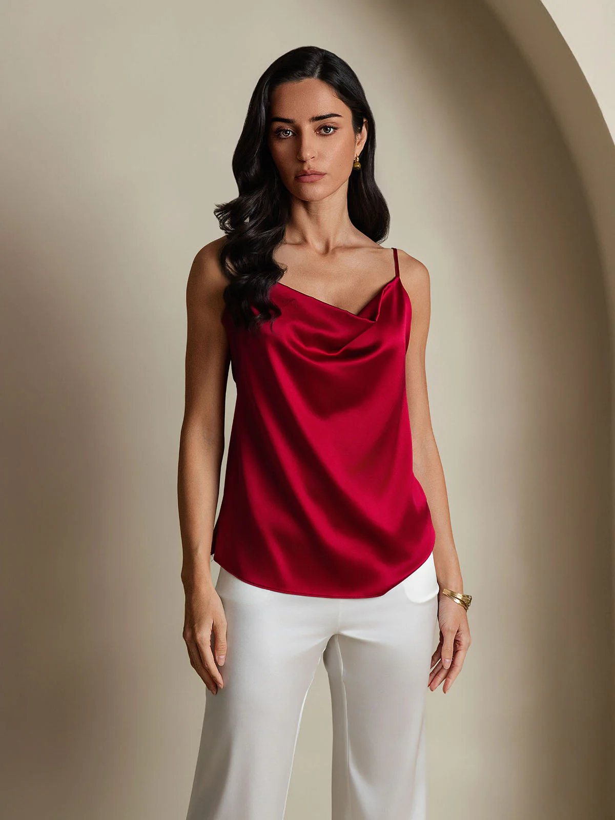 19 Momme zijden spaghetti-bandjes cowl-hals camisoletop - Image 6