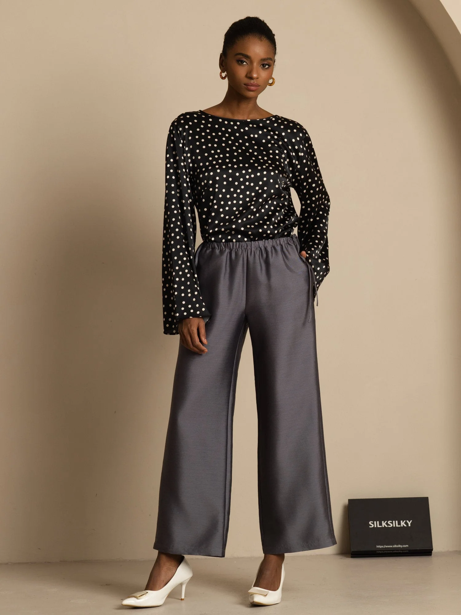 19Momme Dames Zijde Polkadotprint Klokmouwen Boot Hals Top - Image 8