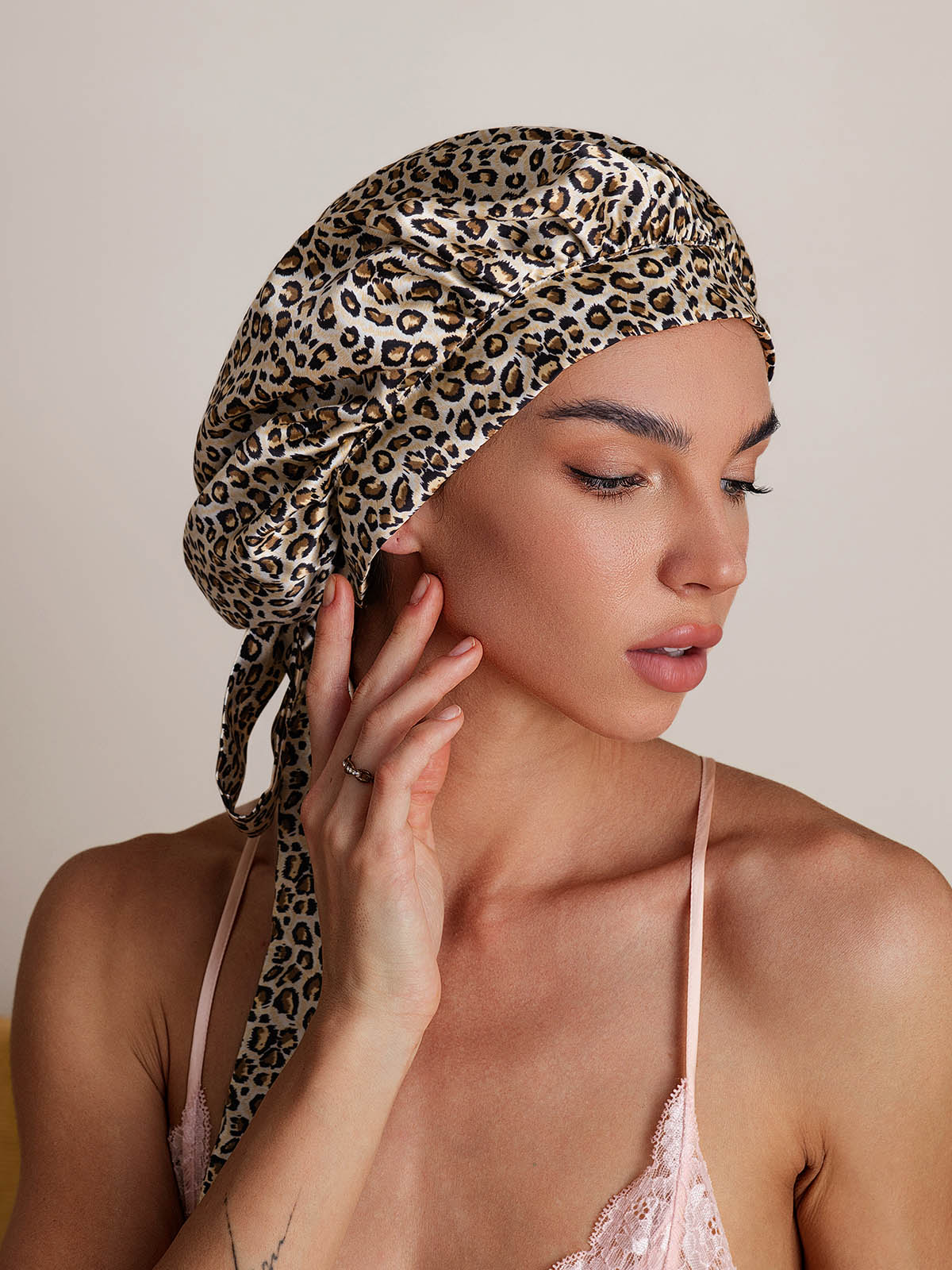 Dames Bonnet van 100% Moerbeizijde met Lange Lintjes - Image 22