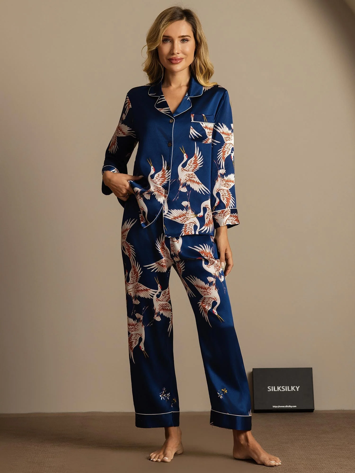 19Momme Pyjamaset Van Pure Zijde Voor Dames Met Kraanvogelprint En Lange Mouwen Met Reverskraag - Image 13
