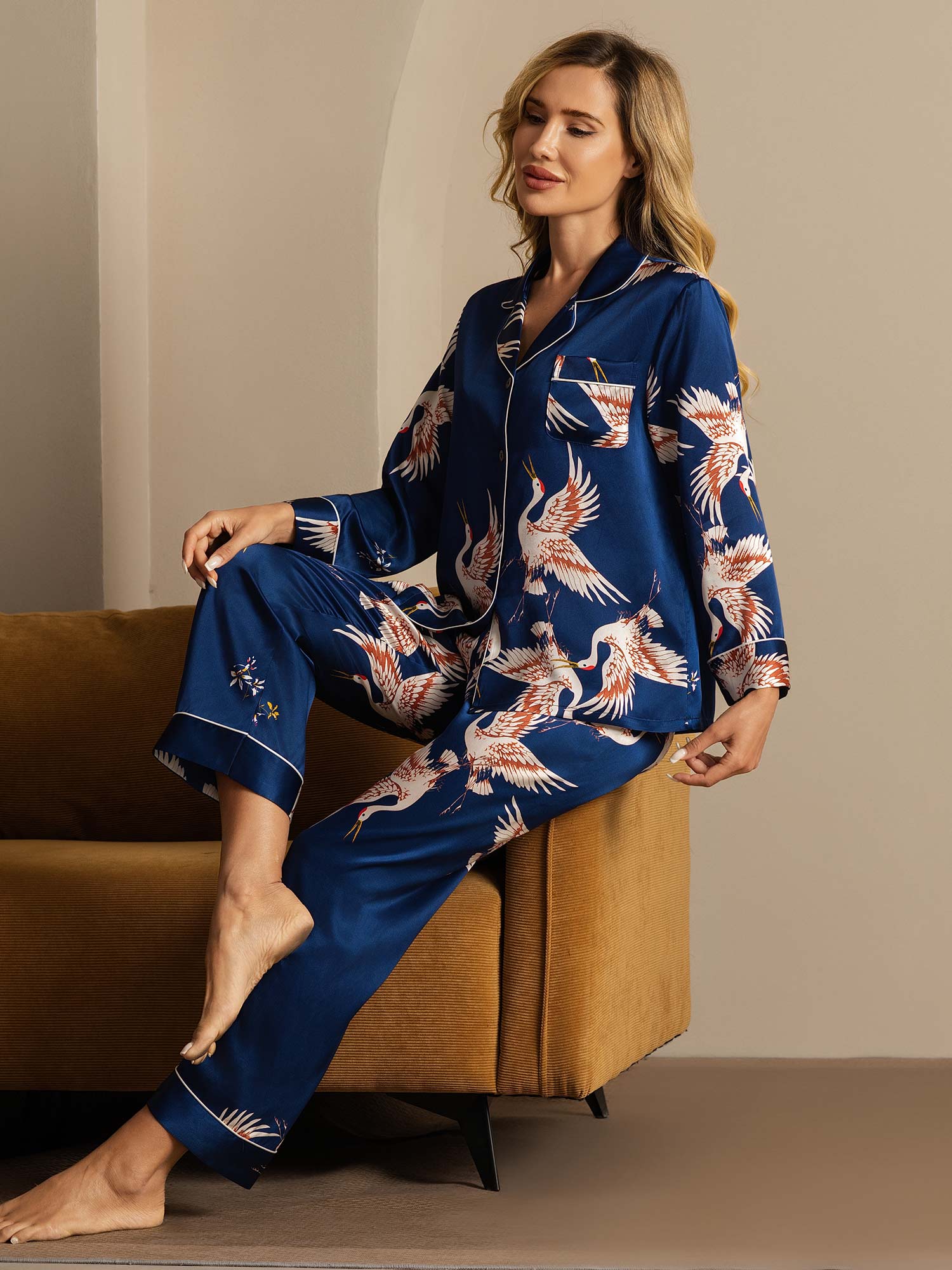 19Momme Pyjamaset Van Pure Zijde Voor Dames Met Kraanvogelprint En Lange Mouwen Met Reverskraag - Image 15